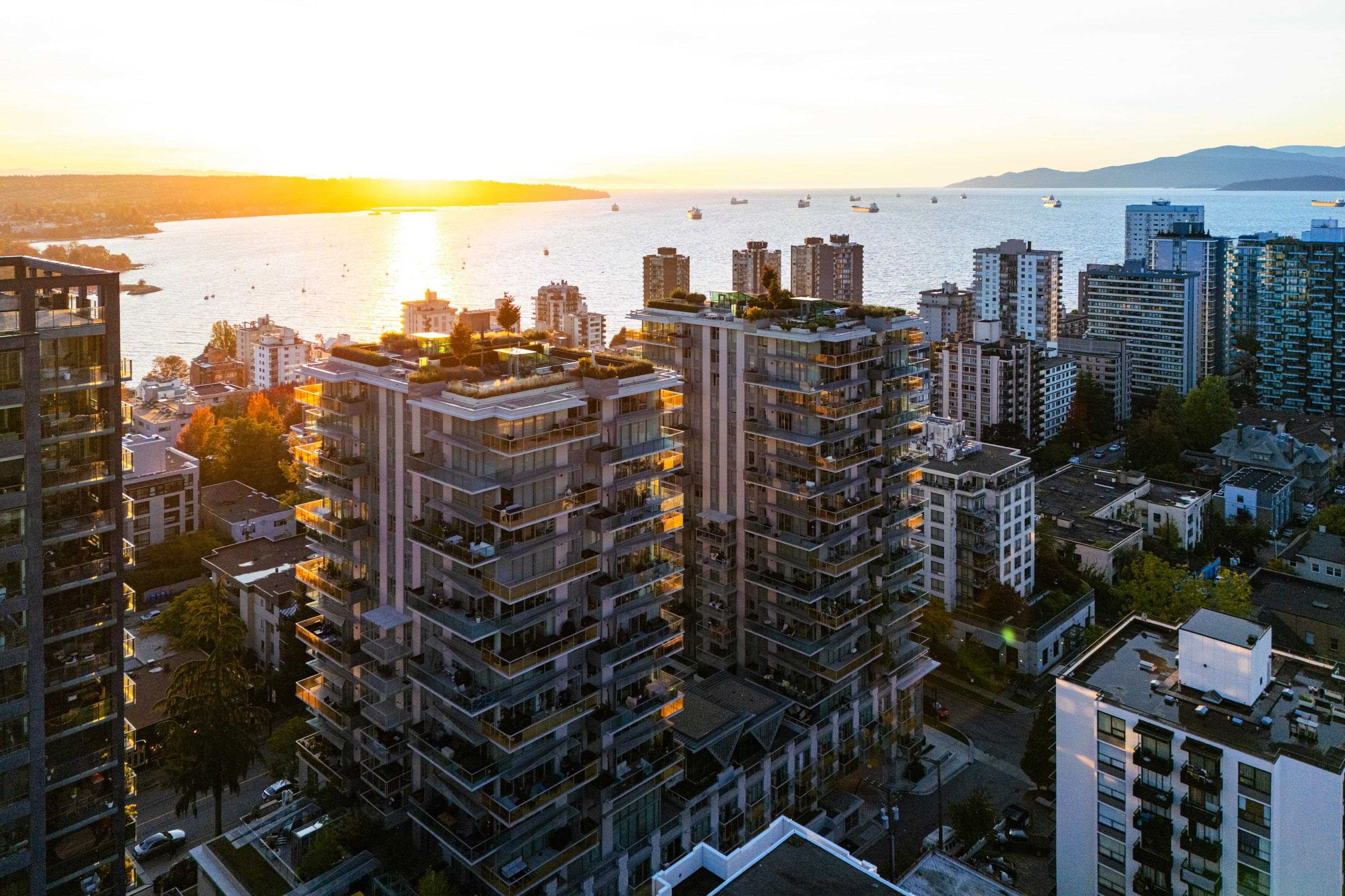 1365 Davie Street #405, Vancouver, BC V6E 1N5