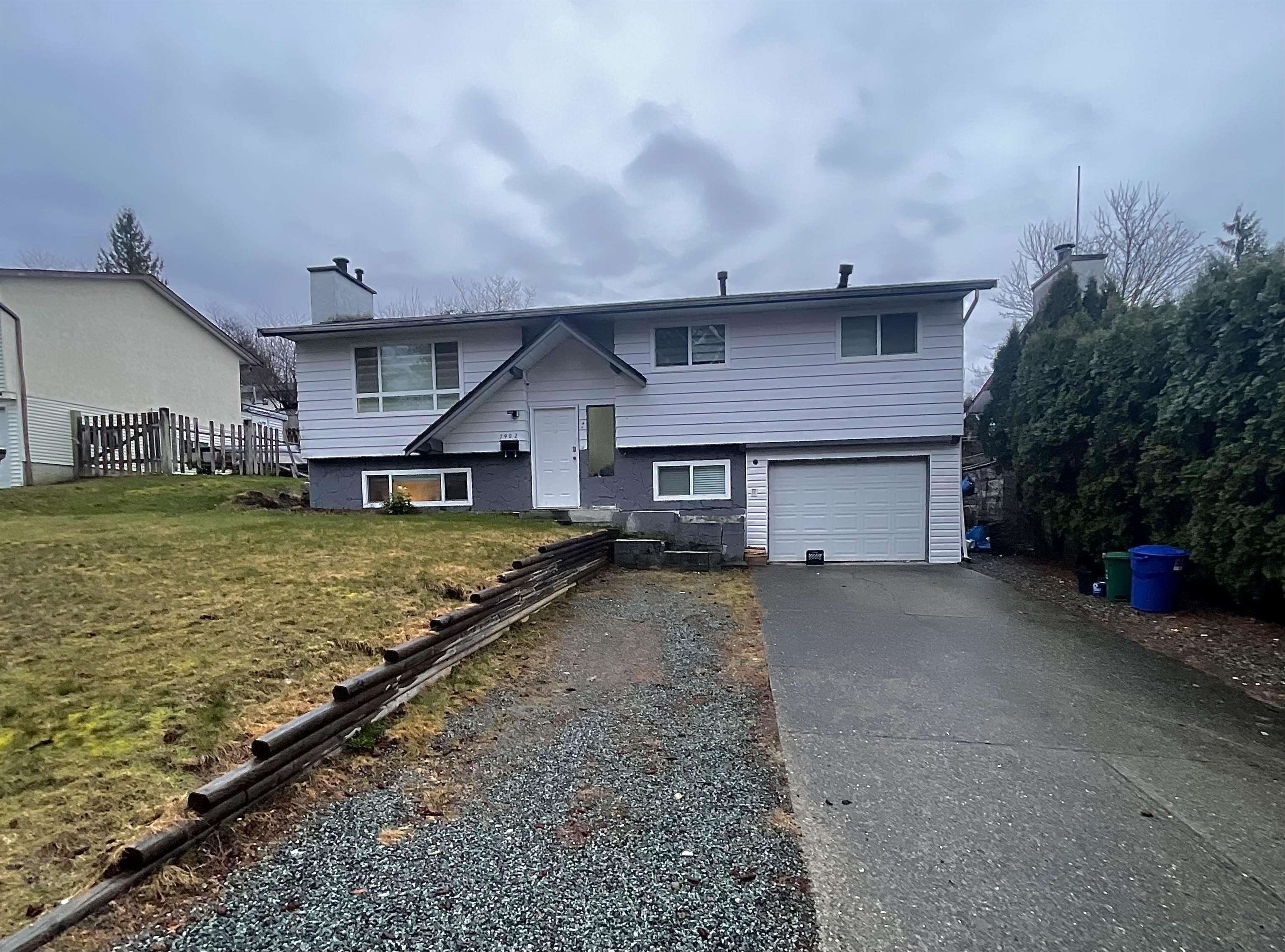 7902 Heron Street, Mission, BC V2V 6A1