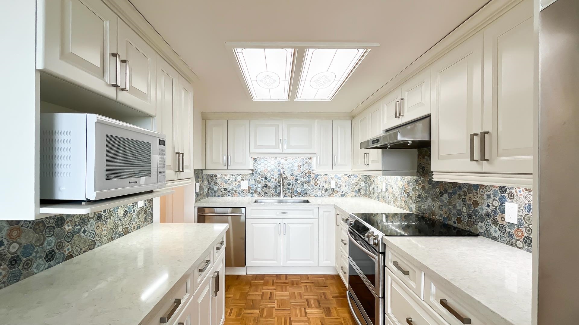 1045 Quayside Drive #606, New Westminster, BC V3M 6C9