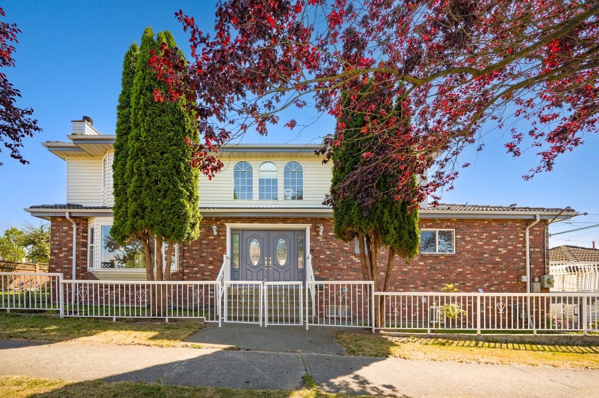 3288 East 26th Avenue, Vancouver, BC V5R 1L7