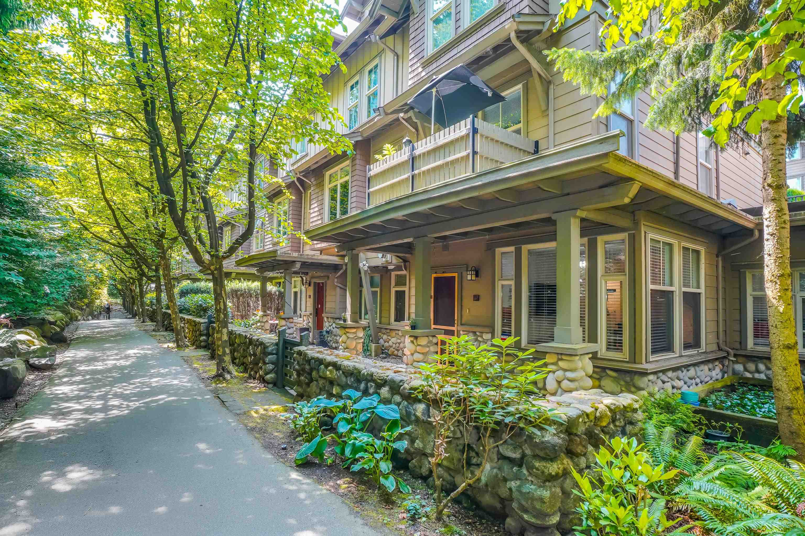 18 Jack Mahony Place #136, New Westminster, BC V3L 5V8