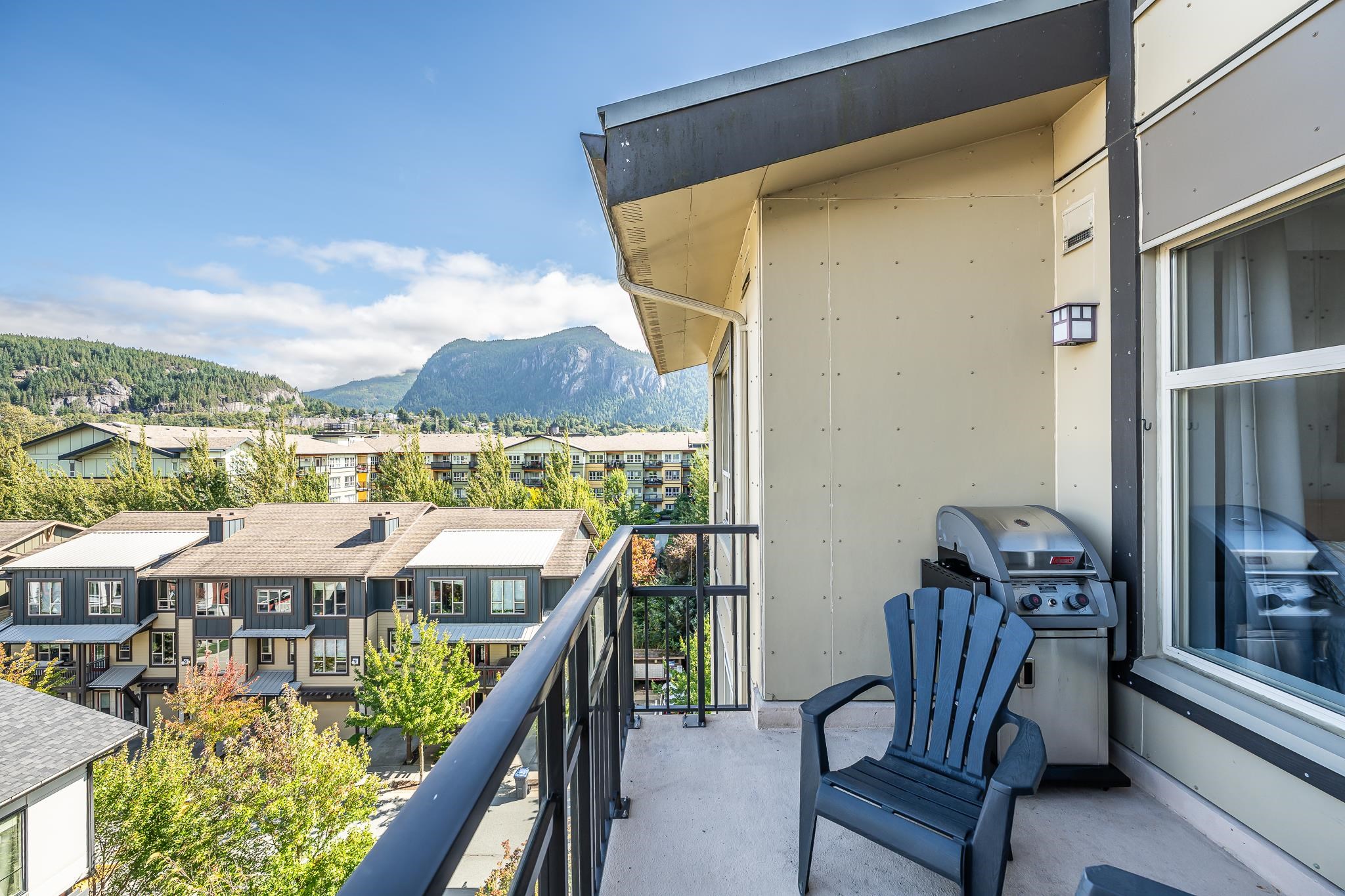 1211 Village Green Way #521, Squamish, BC V8B 0R7