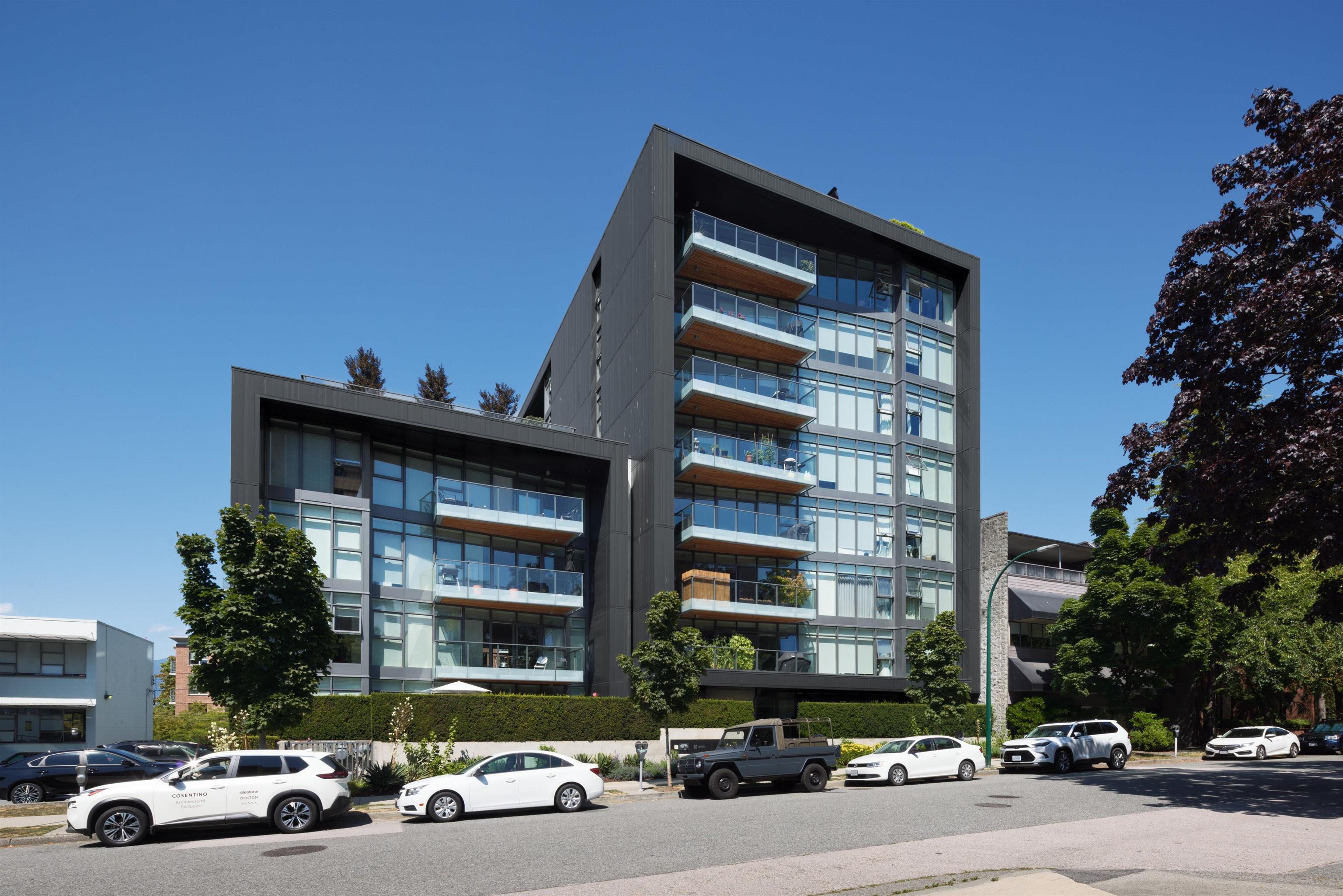 1553 West 8th Avenue, Vancouver, BC V6J 1T5