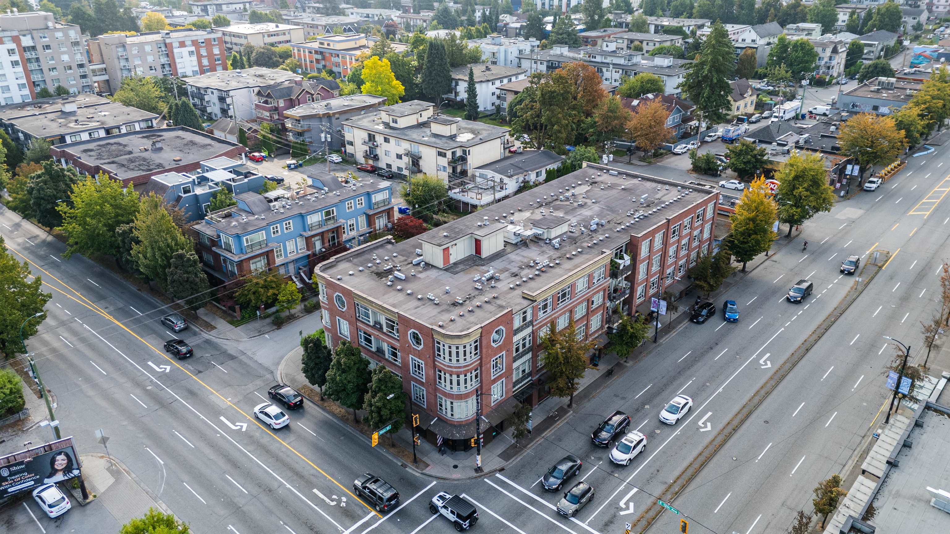 2828 Main Street #402, Vancouver, BC V5T 3G2