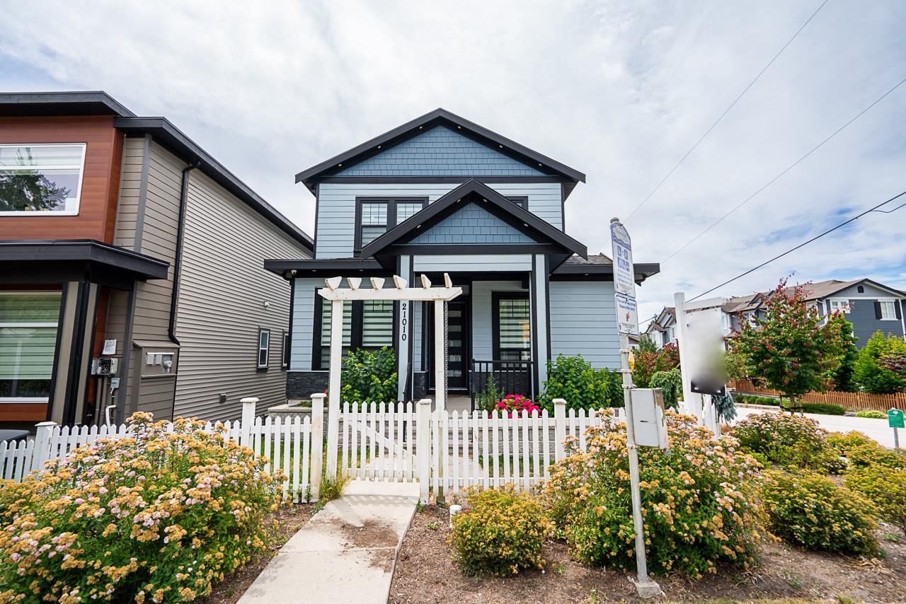 72 Avenue, Langley, BC V2Y 2R6