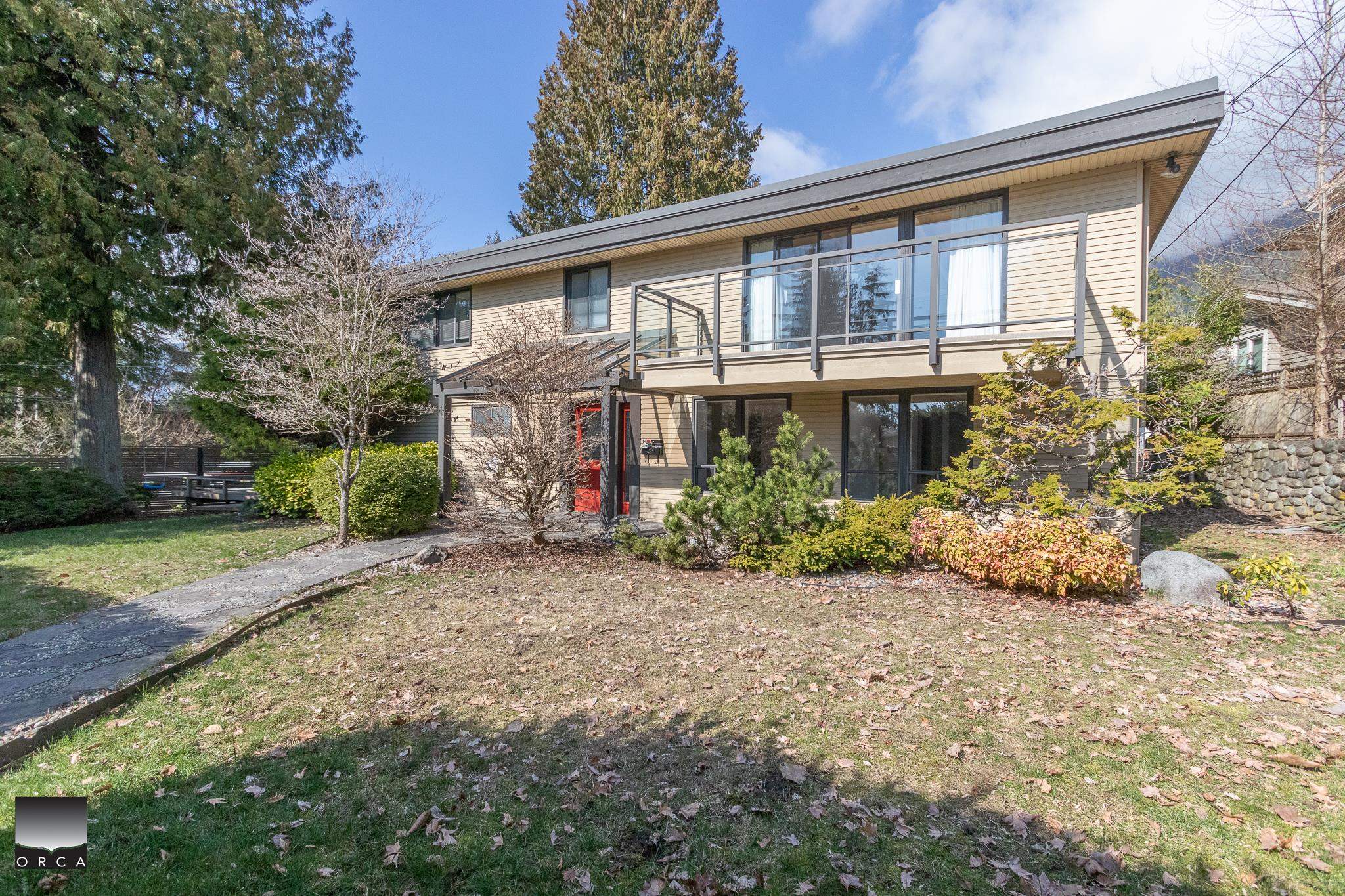 4524 Marineview Crescent, North Vancouver, BC V7R 3P2