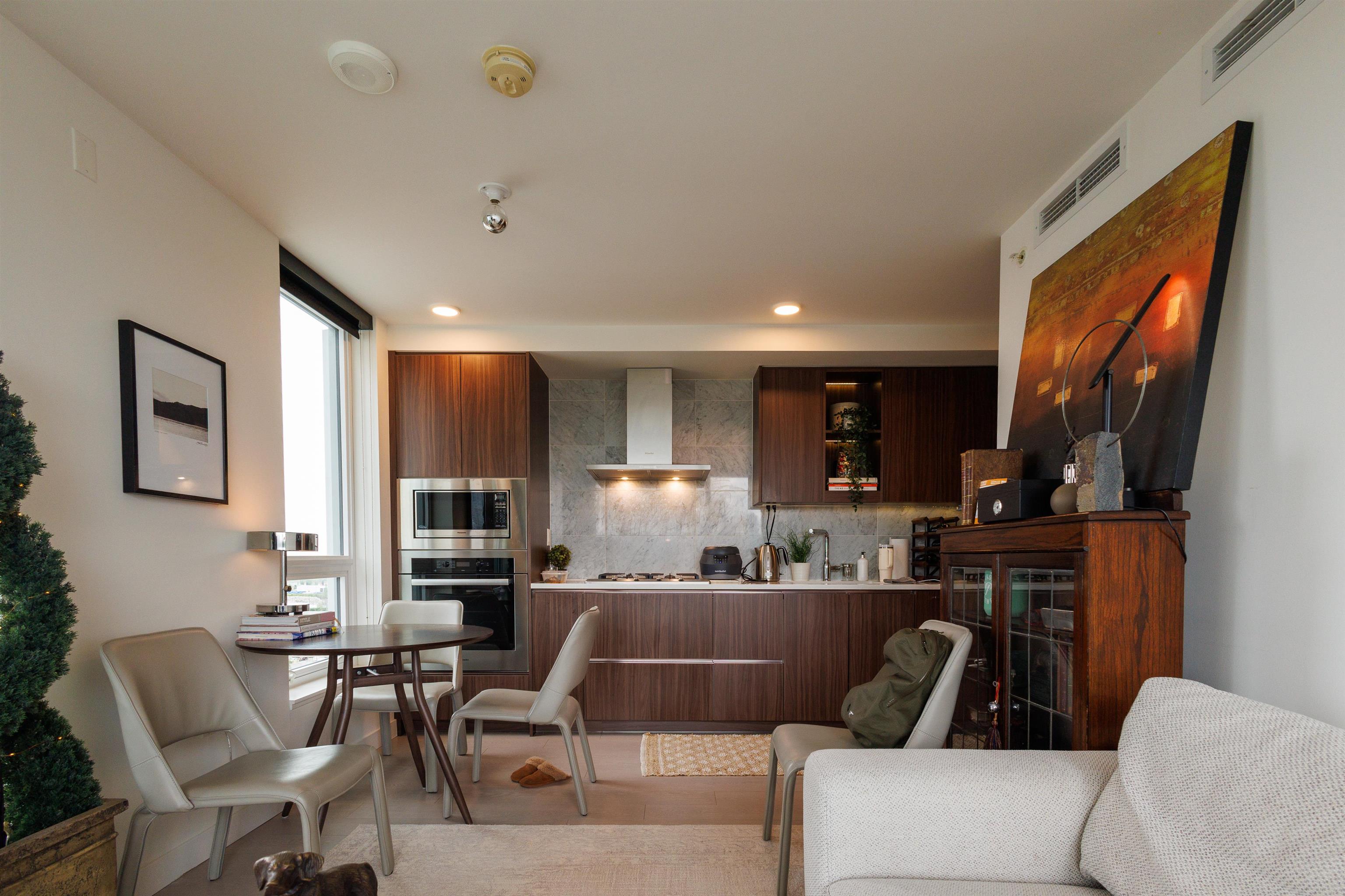 455 Southwest Marine Drive #1809, Vancouver, BC V5X 0H3