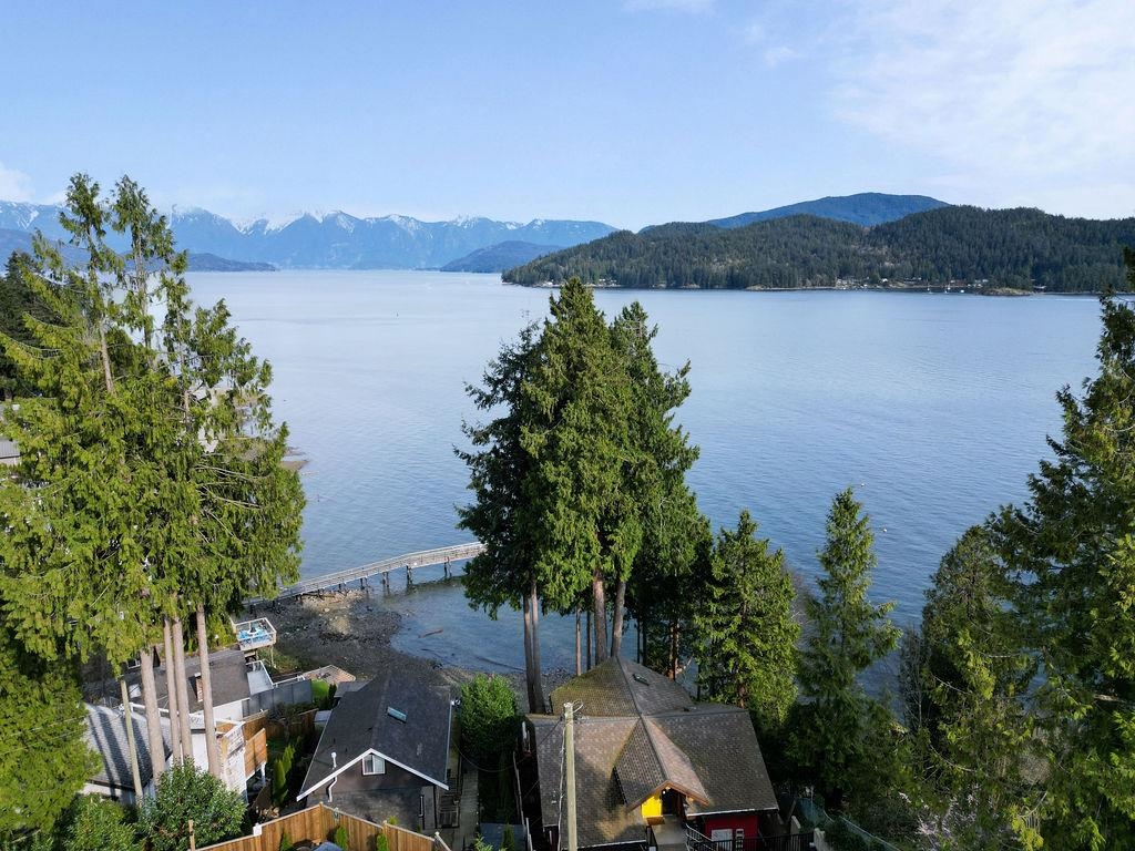790 Marine Drive, Gibsons, BC V0N 1V1