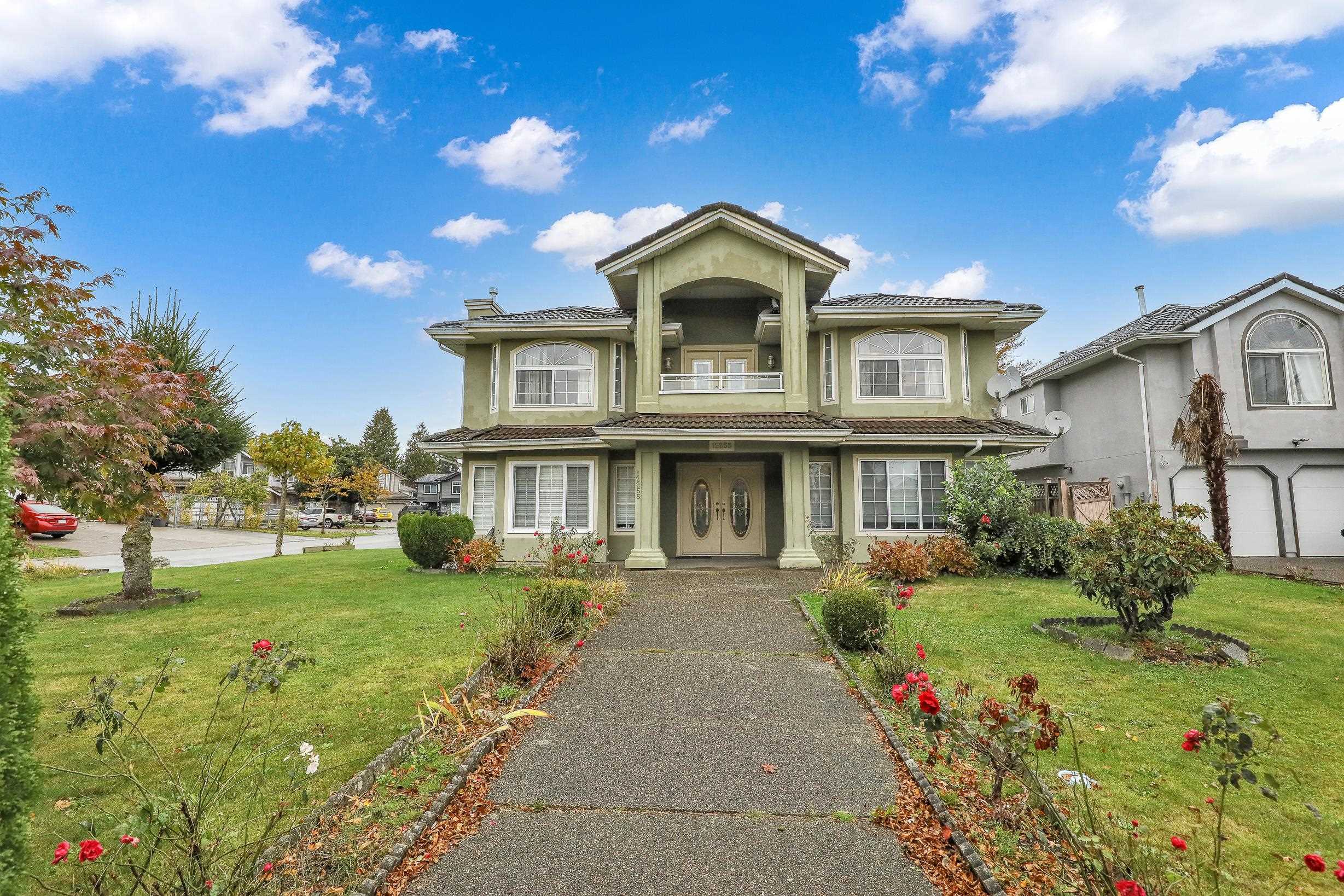 64a Avenue, Surrey, BC V3W 3R8