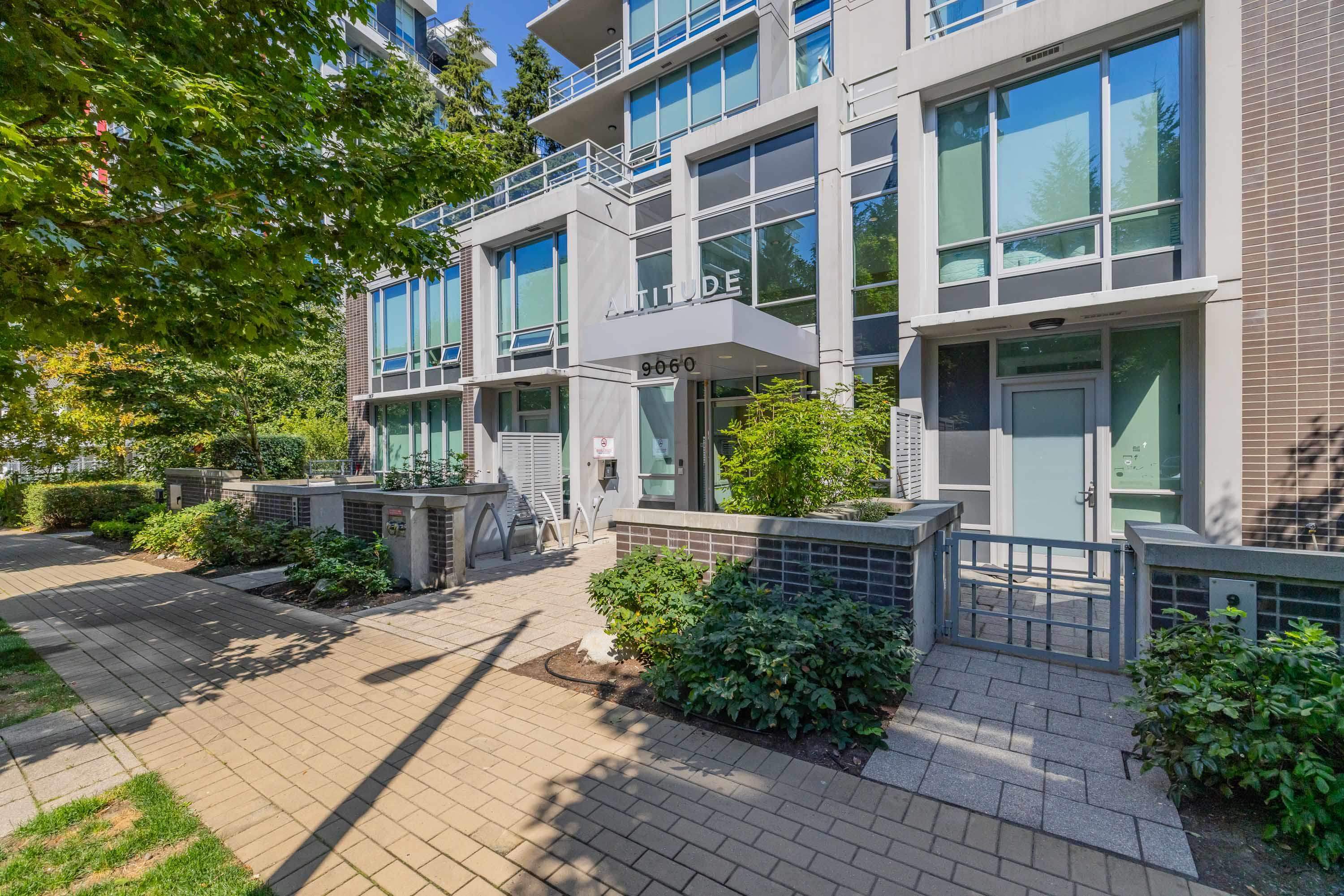 9060 University Crescent #006, Burnaby, BC V5A 0E1