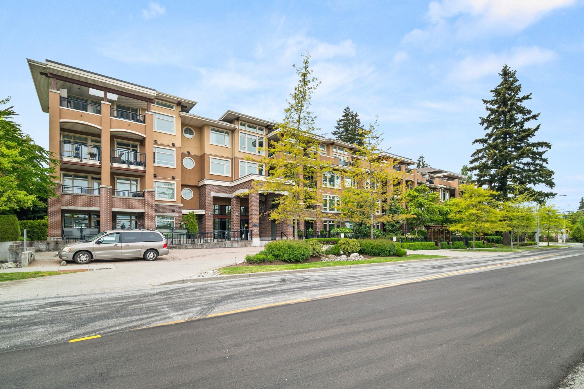 1975 154 Street #203, Surrey, BC V4A 4S2