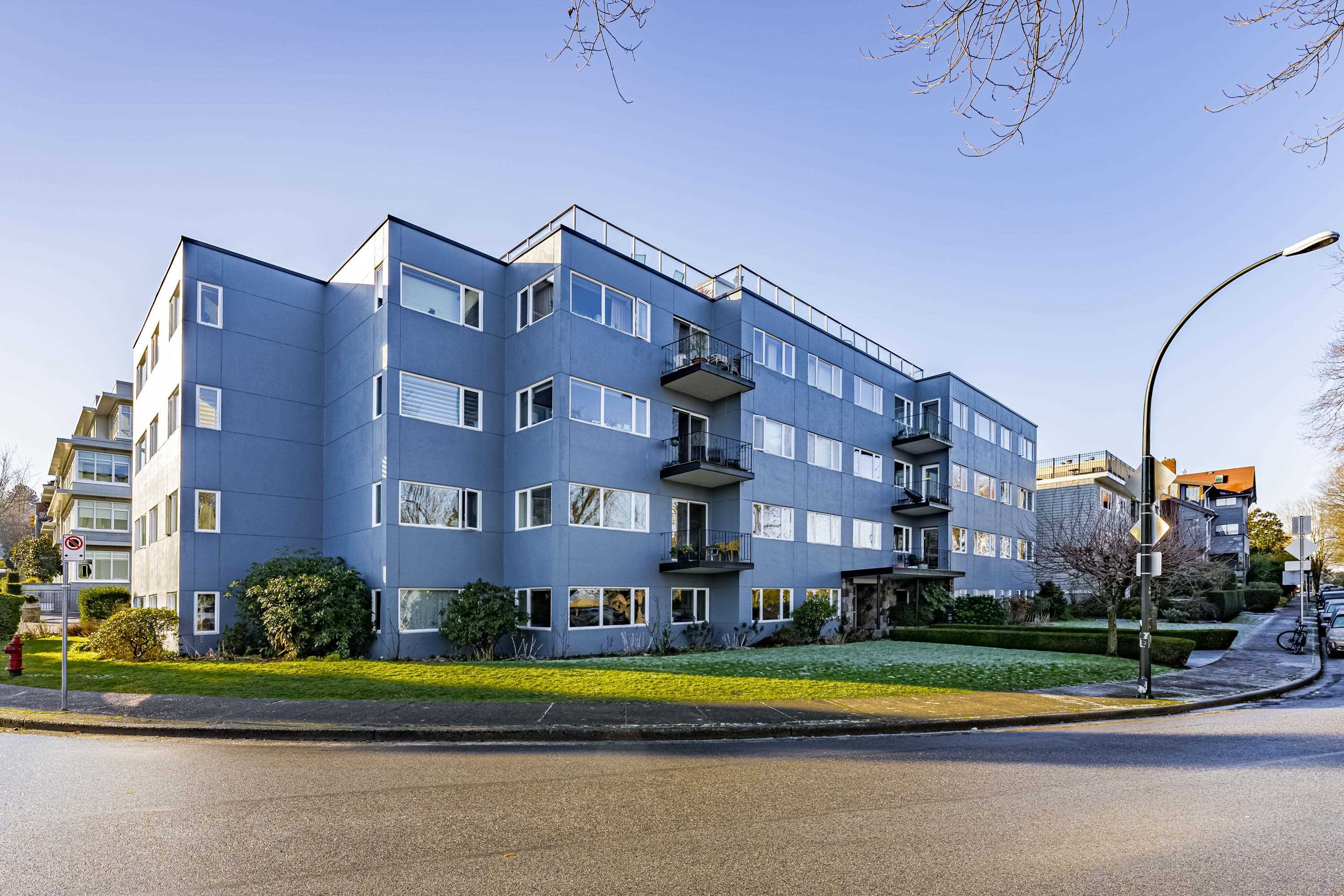 2430 Point Grey Road #305, Vancouver, BC V6K 1A2