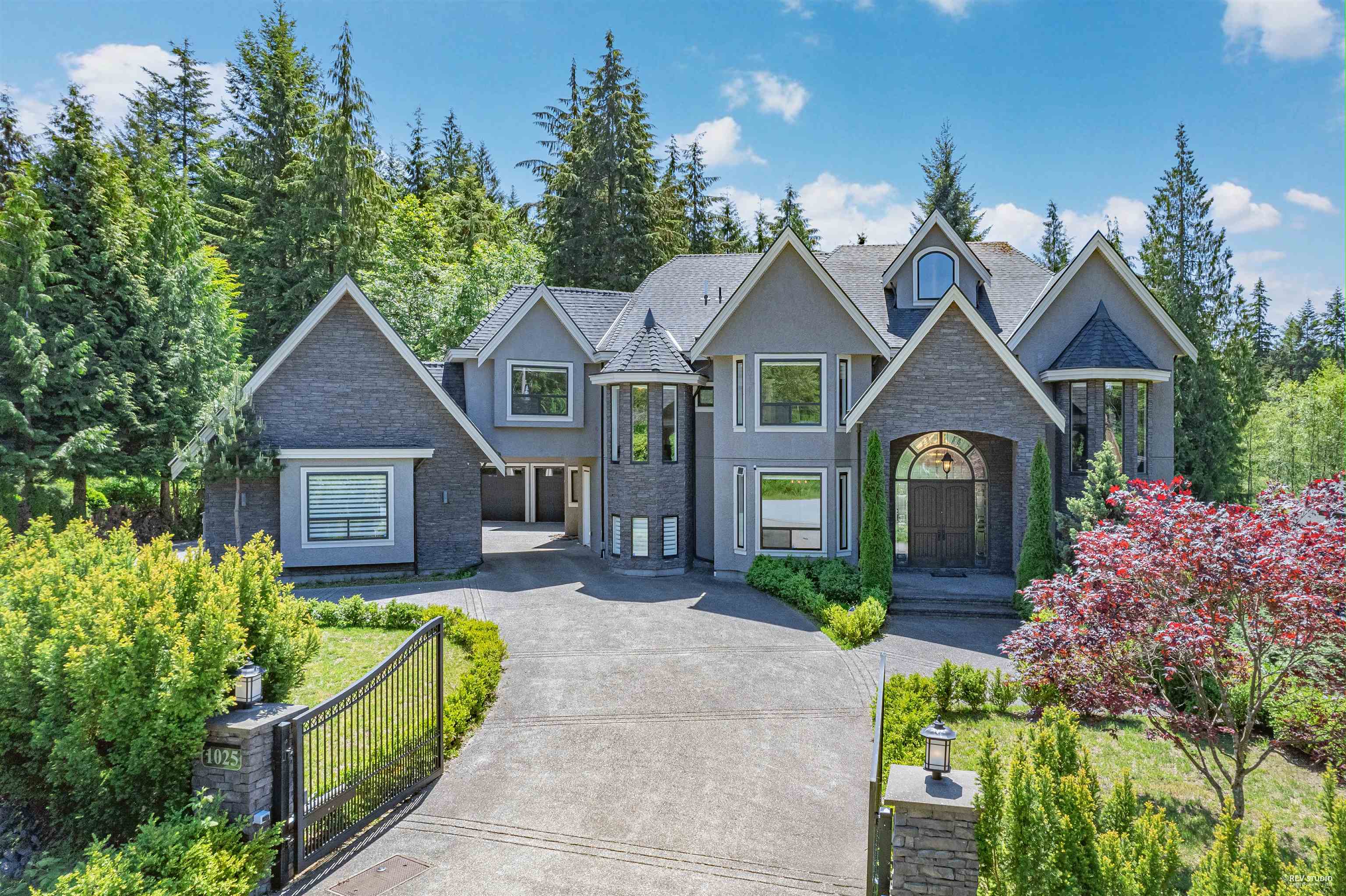 1025 Thomson Road, Anmore, BC V3H 4X9