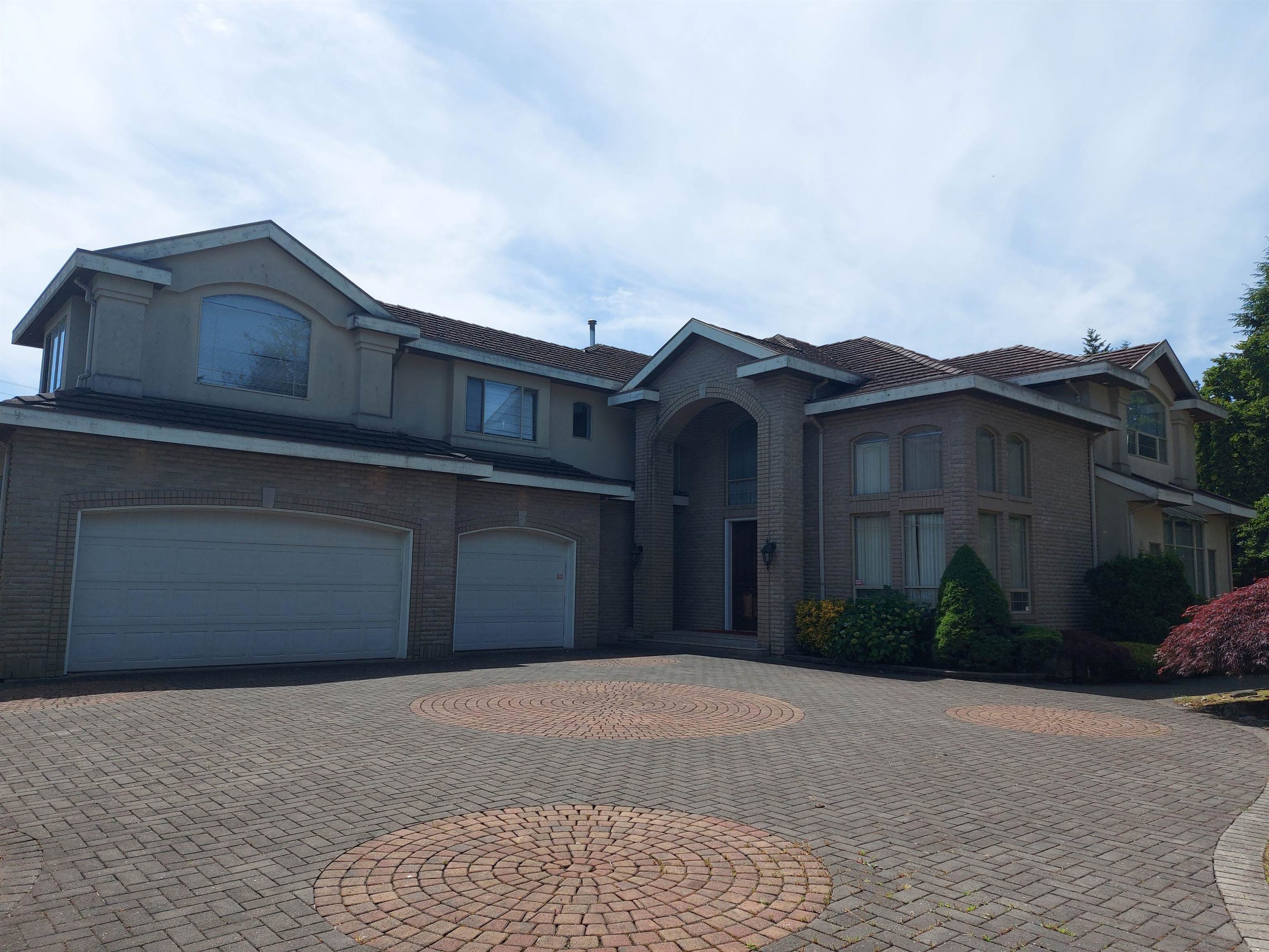 8038 Cloverlake Court, Burnaby, BC V5A 3R8