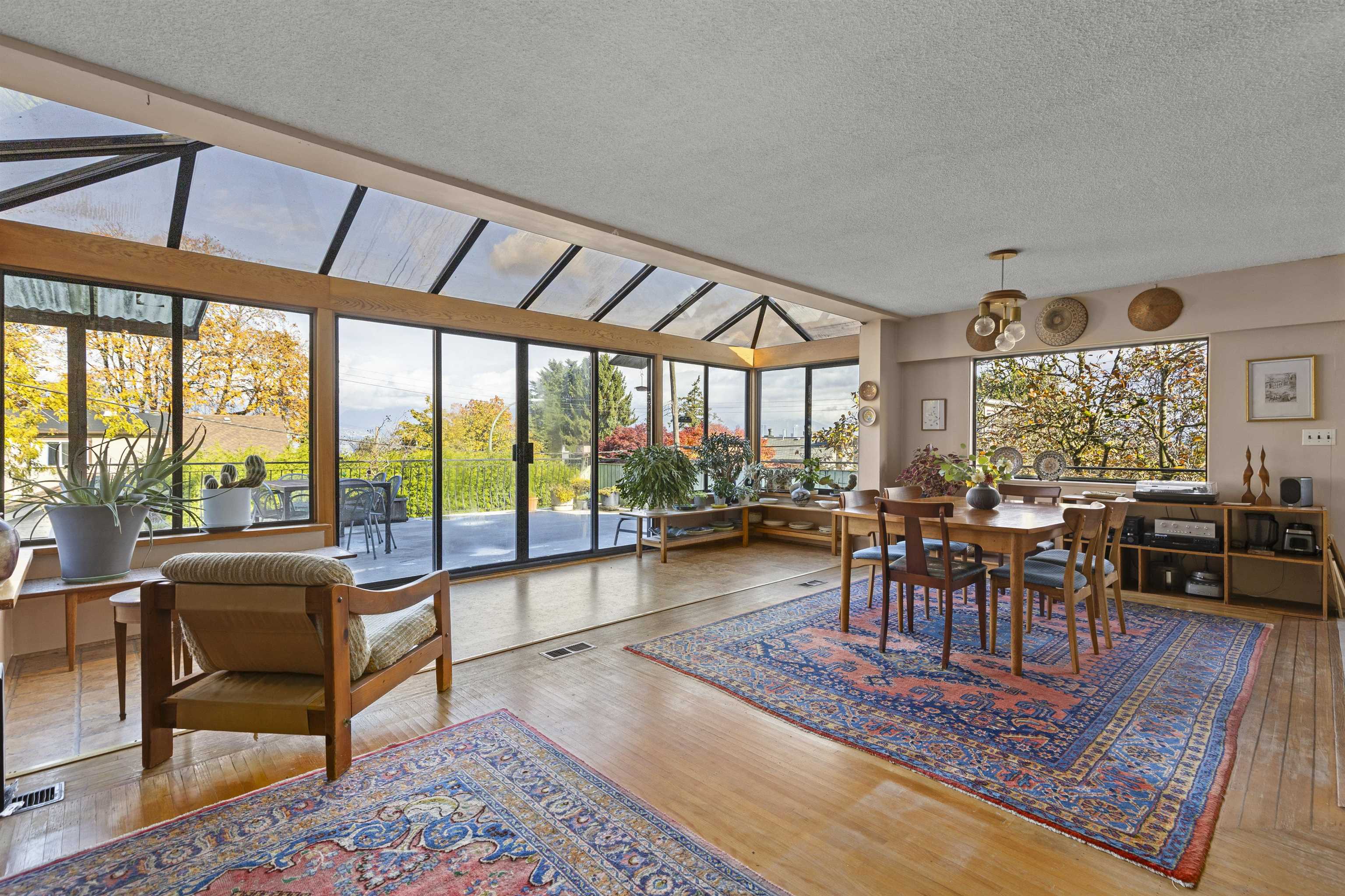 3555 Quadra Street, Vancouver, BC V6S 2K9