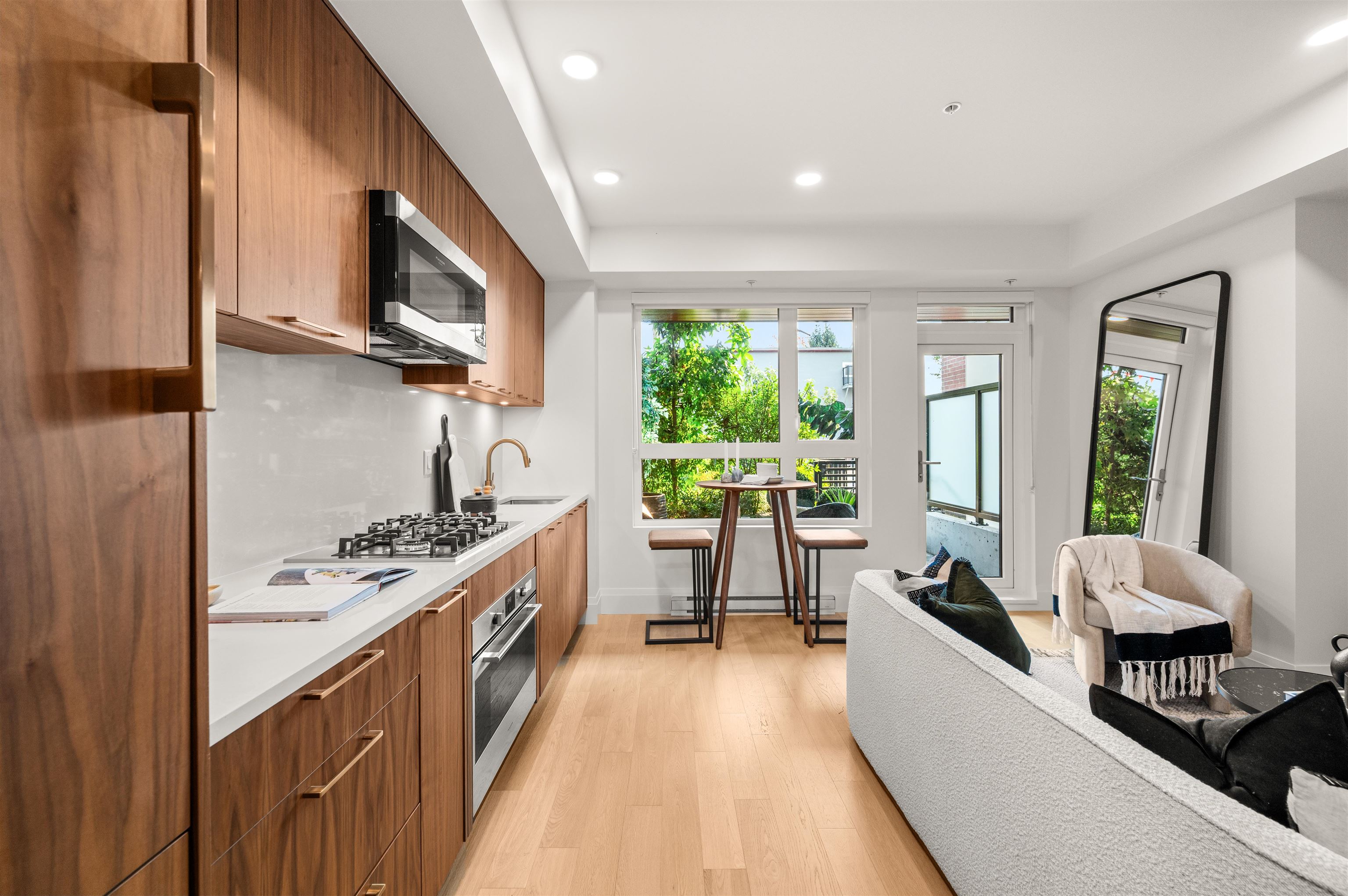 2550 Garden Drive #106, Vancouver, BC V5N 4X6