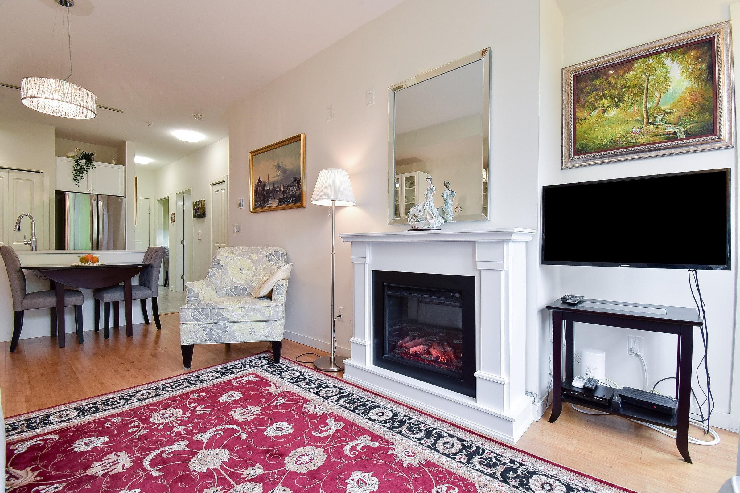 2511 King George Boulevard #204, Surrey, BC V4P 0C7