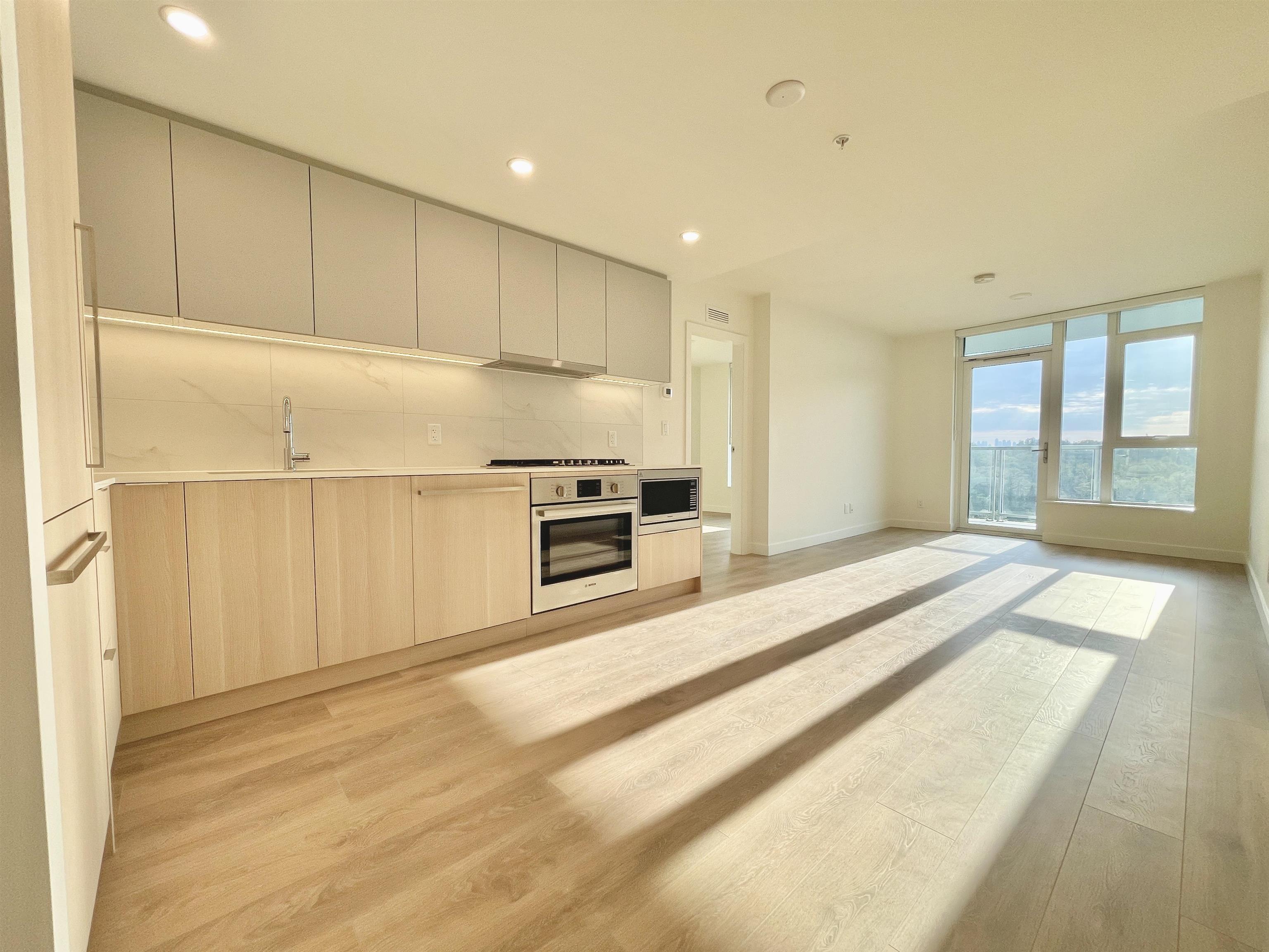 308 Alderson Ave #1603, Coquitlam, BC V3K 0J2