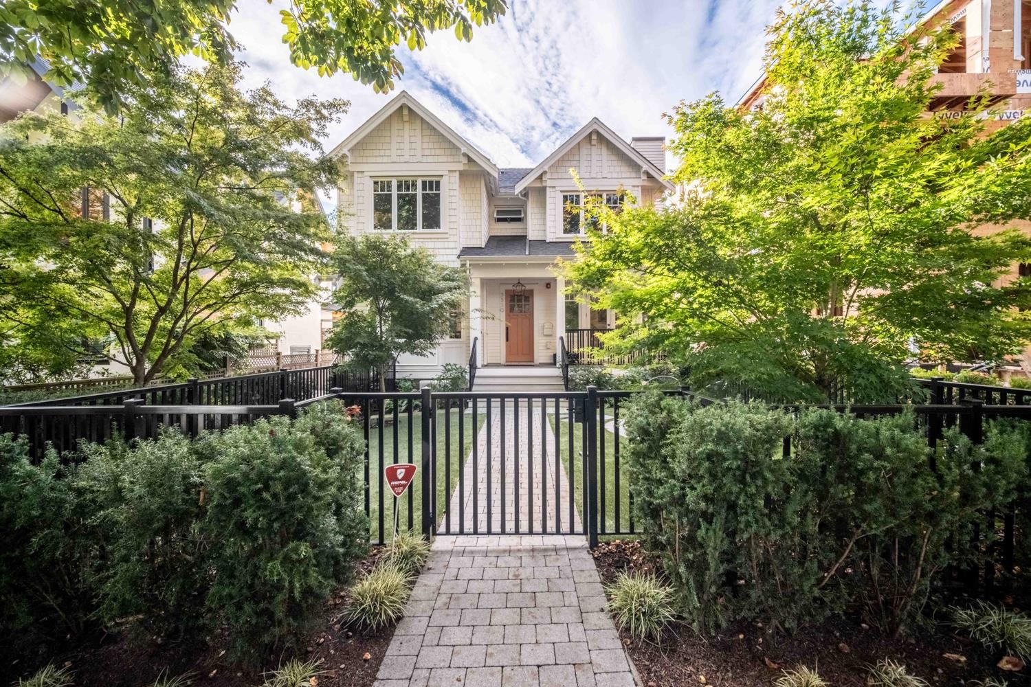 3530 West 43rd Avenue, Vancouver, BC V6N 3J9