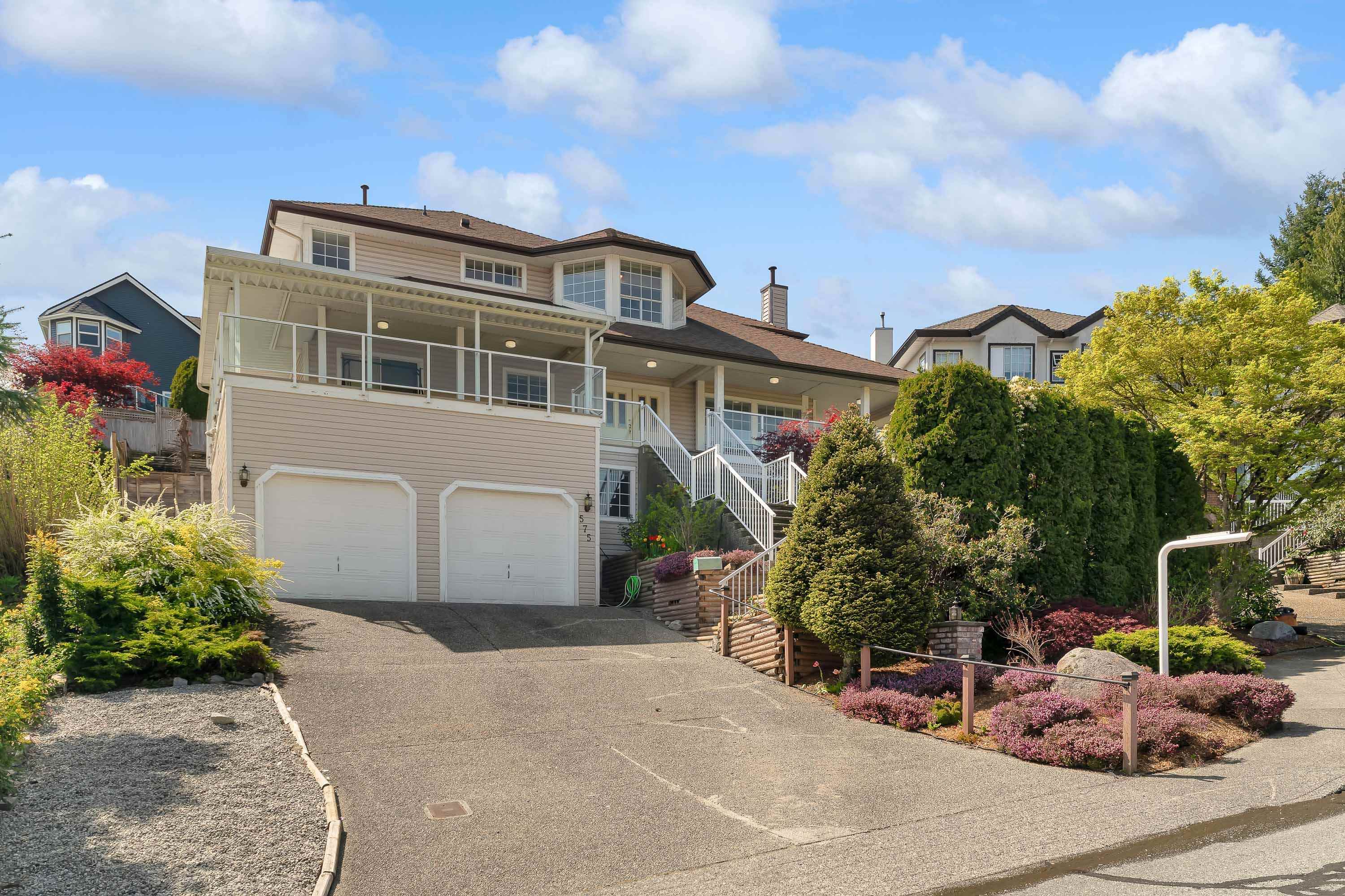 575 Clearwater Way, Coquitlam, BC V3C 5W5