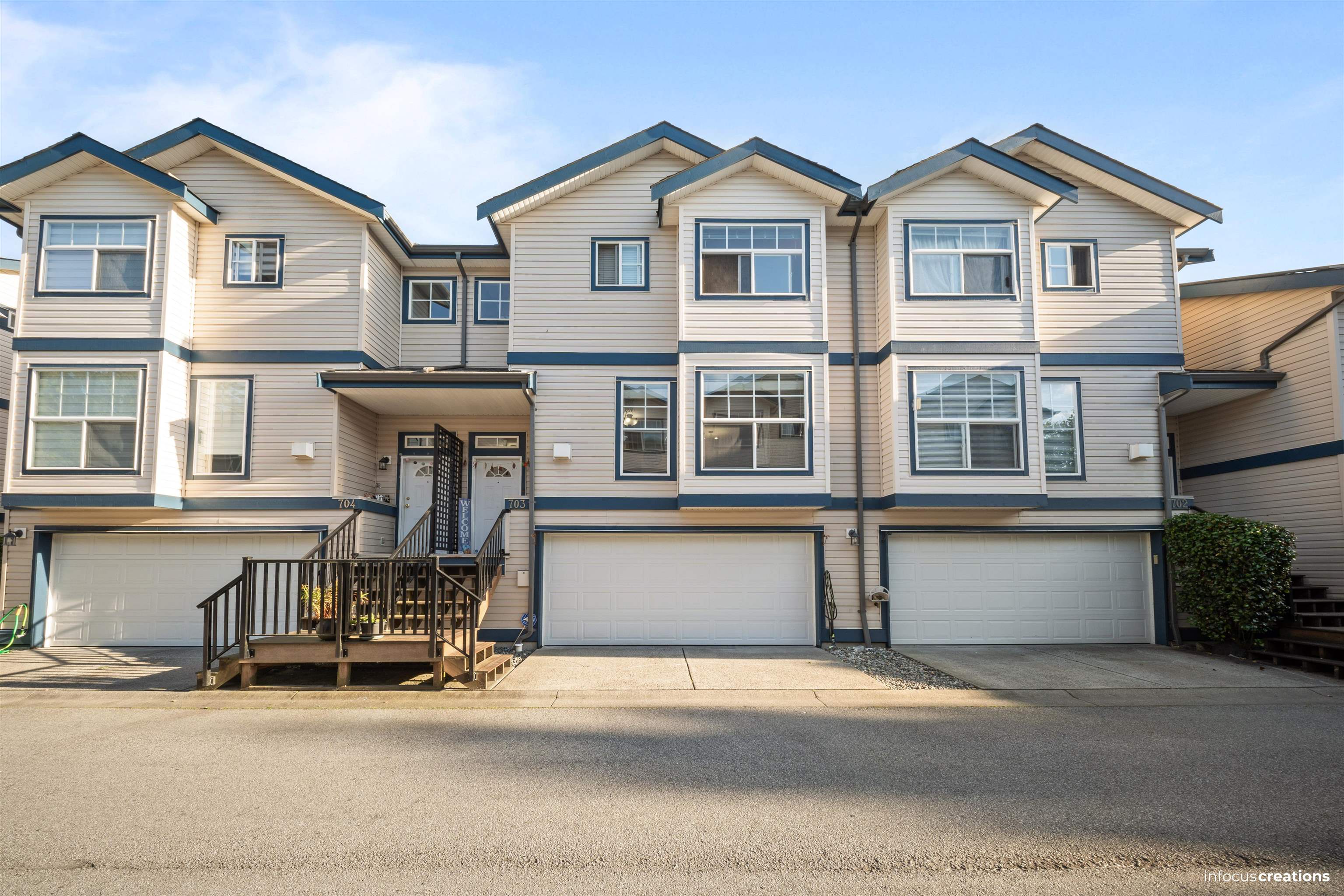 9118 149 Street #703, Surrey, BC V3R 3Z6