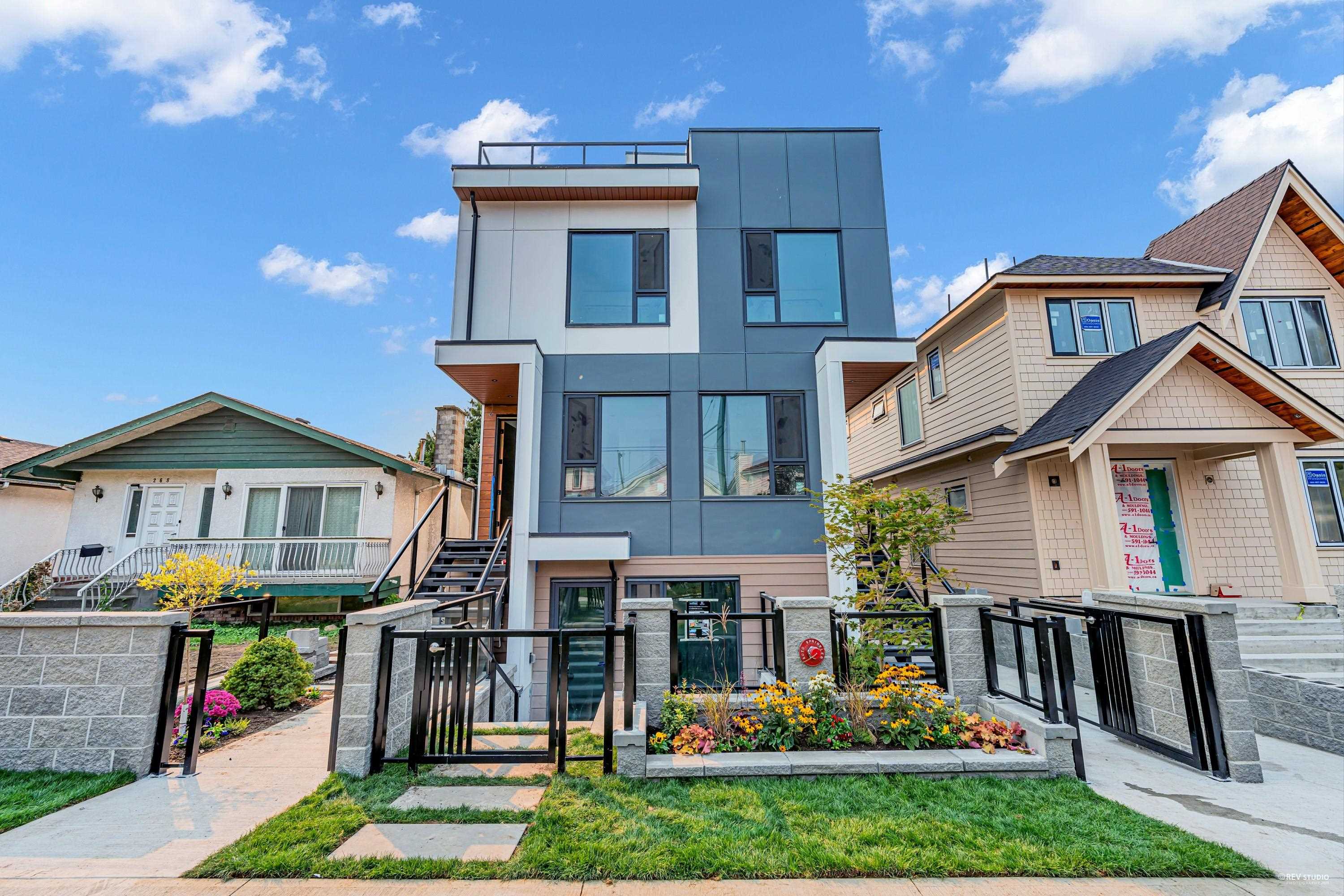 262 East 65th Avenue #1, Vancouver, BC V5X 2P4