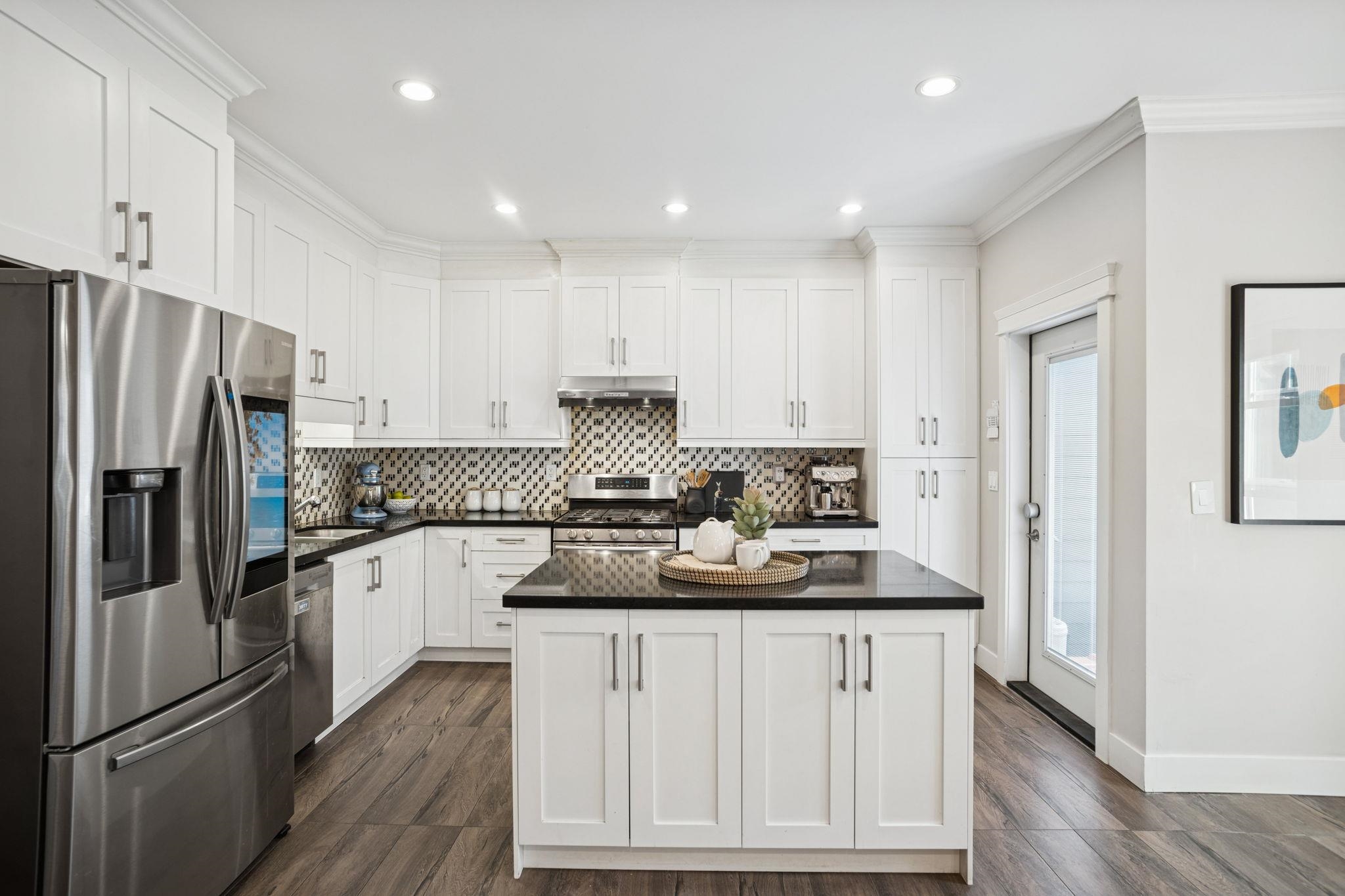 910 Delestre Avenue #102, Coquitlam, BC V3K 2G6