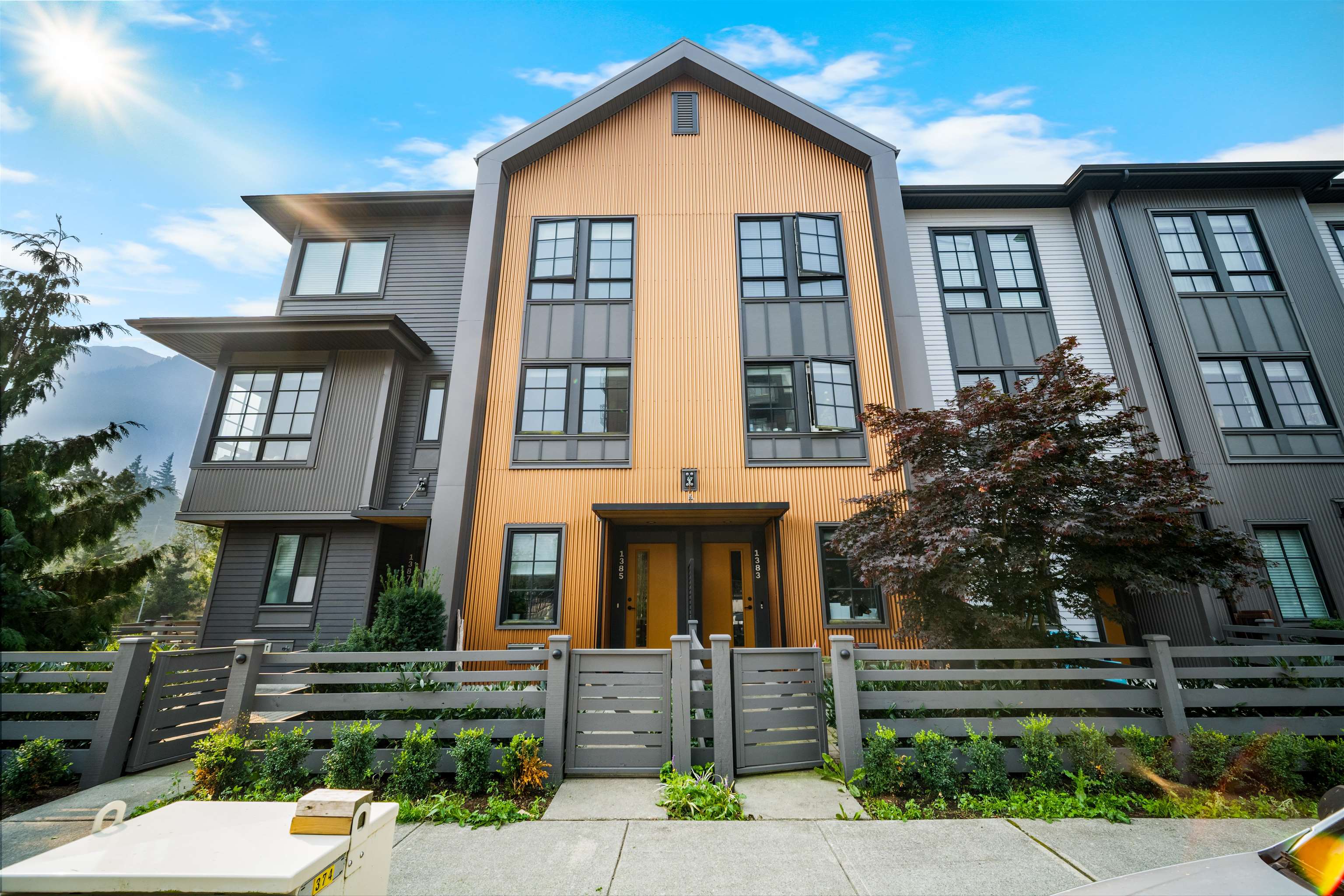 1385 Marinaside Place, Squamish, BC V8B 1A8