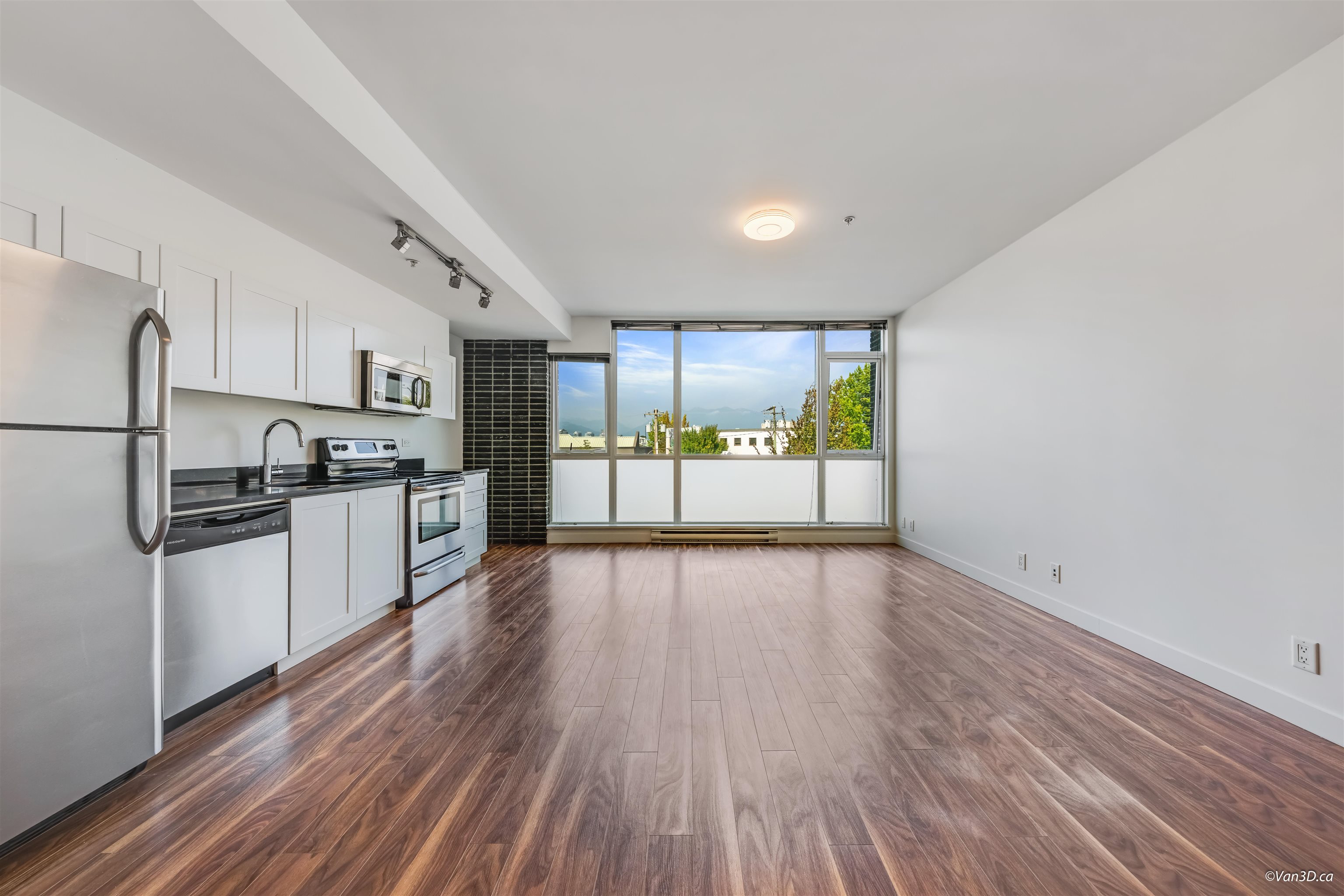 2511 Quebec Street #210, Vancouver, BC V5T 0B6