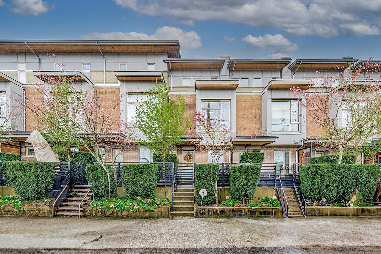 5522 Oak Street, Vancouver, BC V6M 2V6