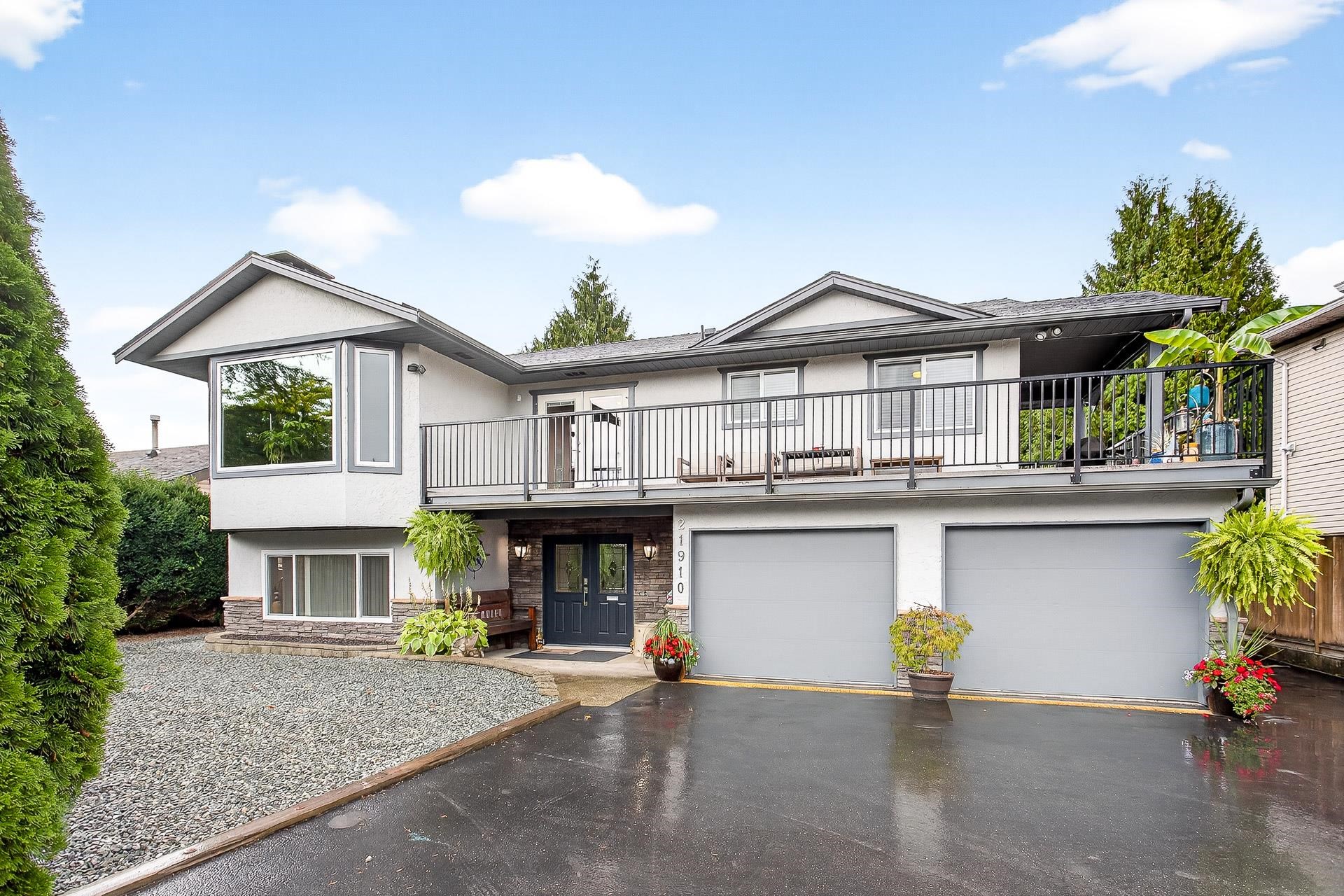 21910 Wicklow Way, Maple Ridge, BC V2X 7W4