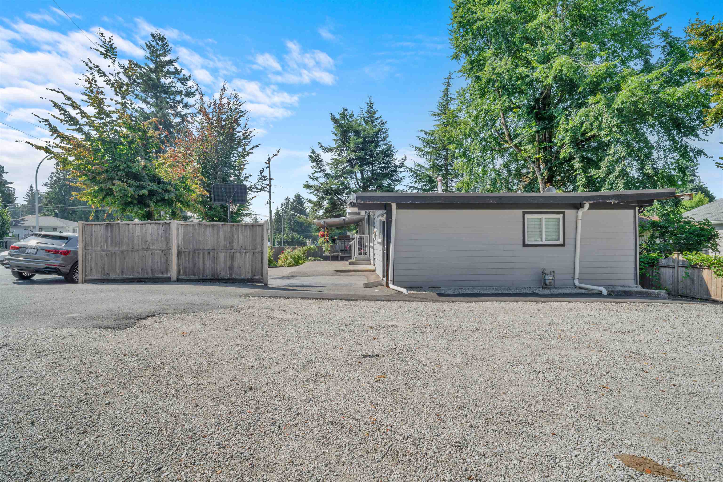 106 Avenue, Surrey, BC V3T 2B9