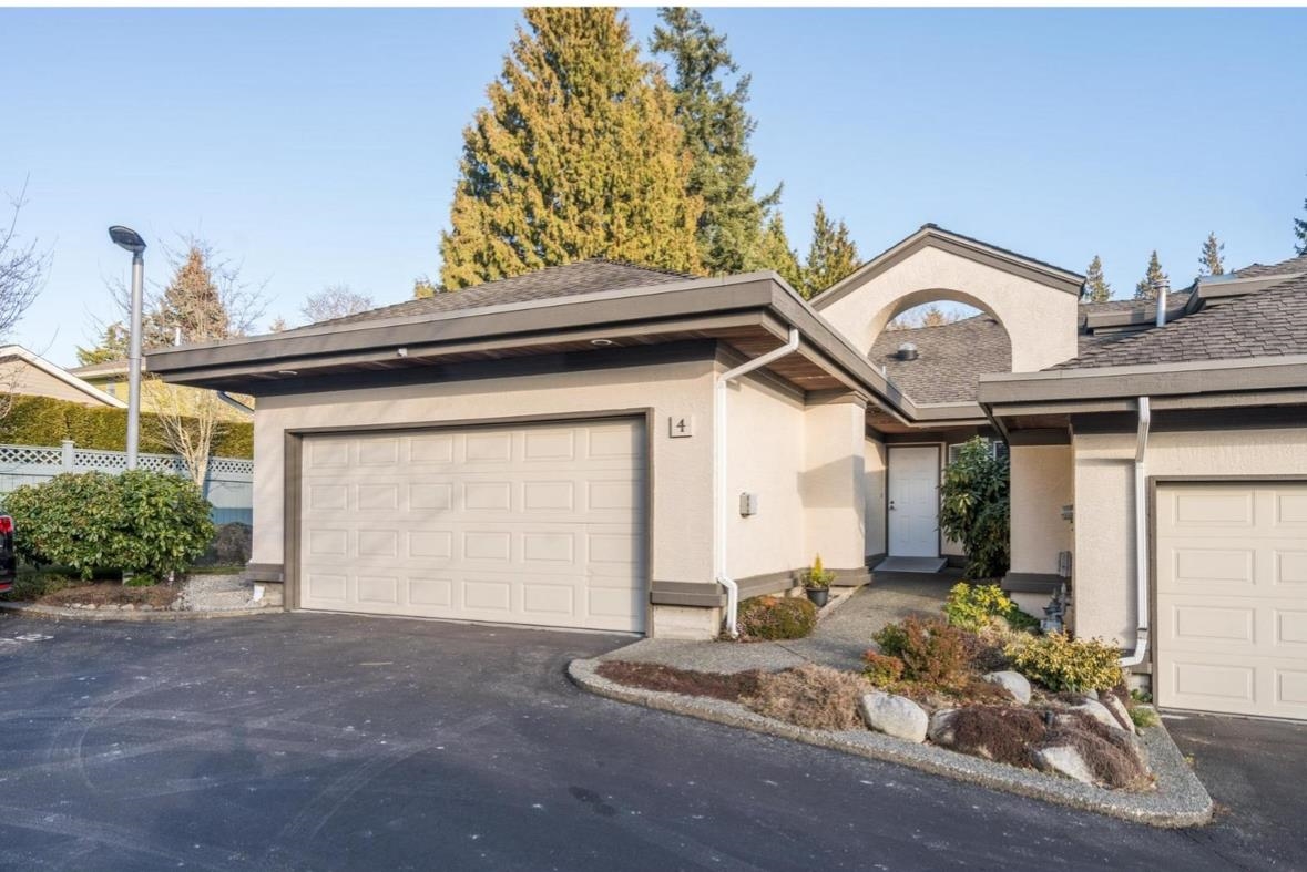 12957 17 Avenue #4, Surrey, BC V4A 8T7