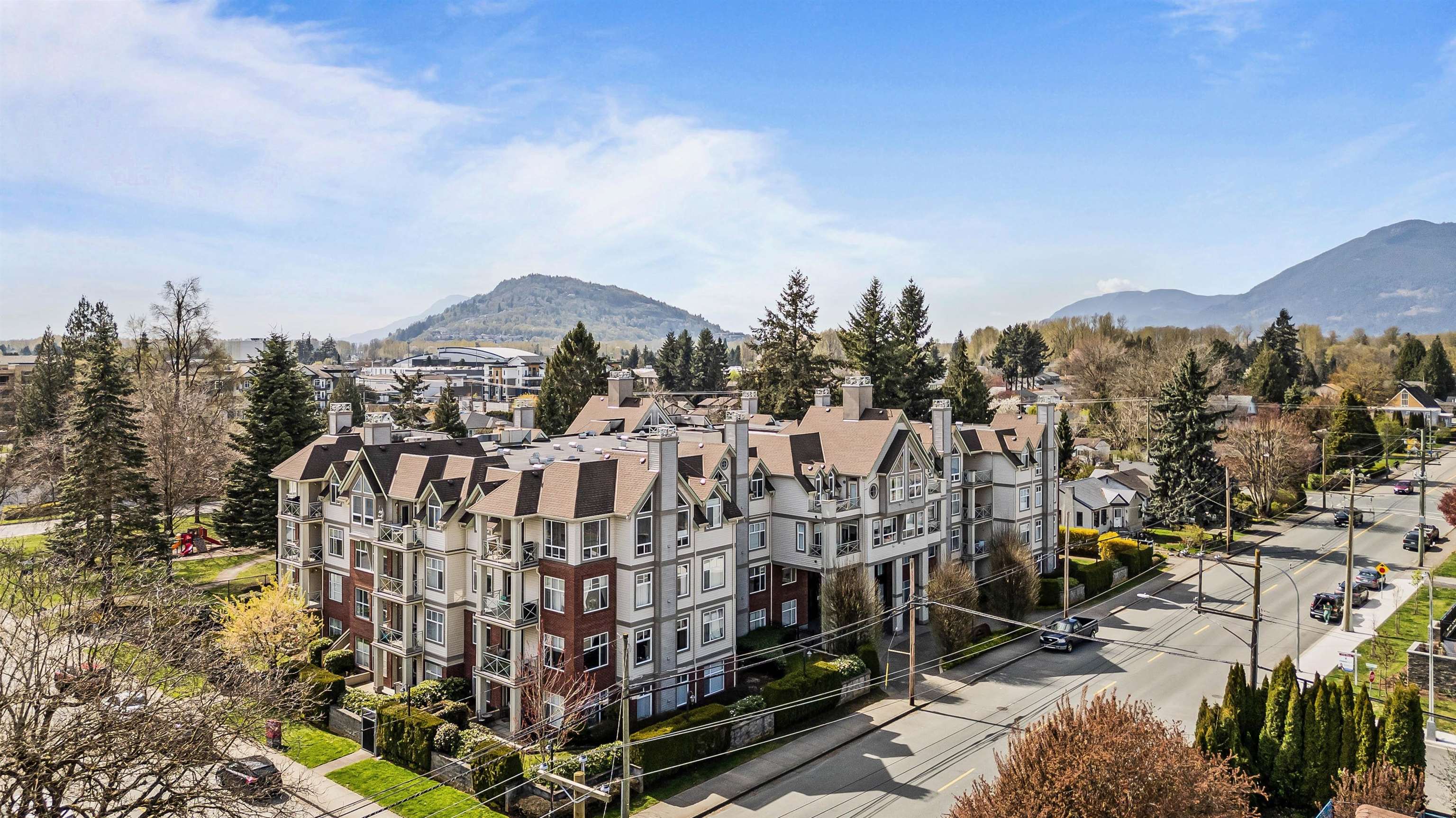 45700 Wellington Avenue #406, Chilliwack, BC V2P 2E4