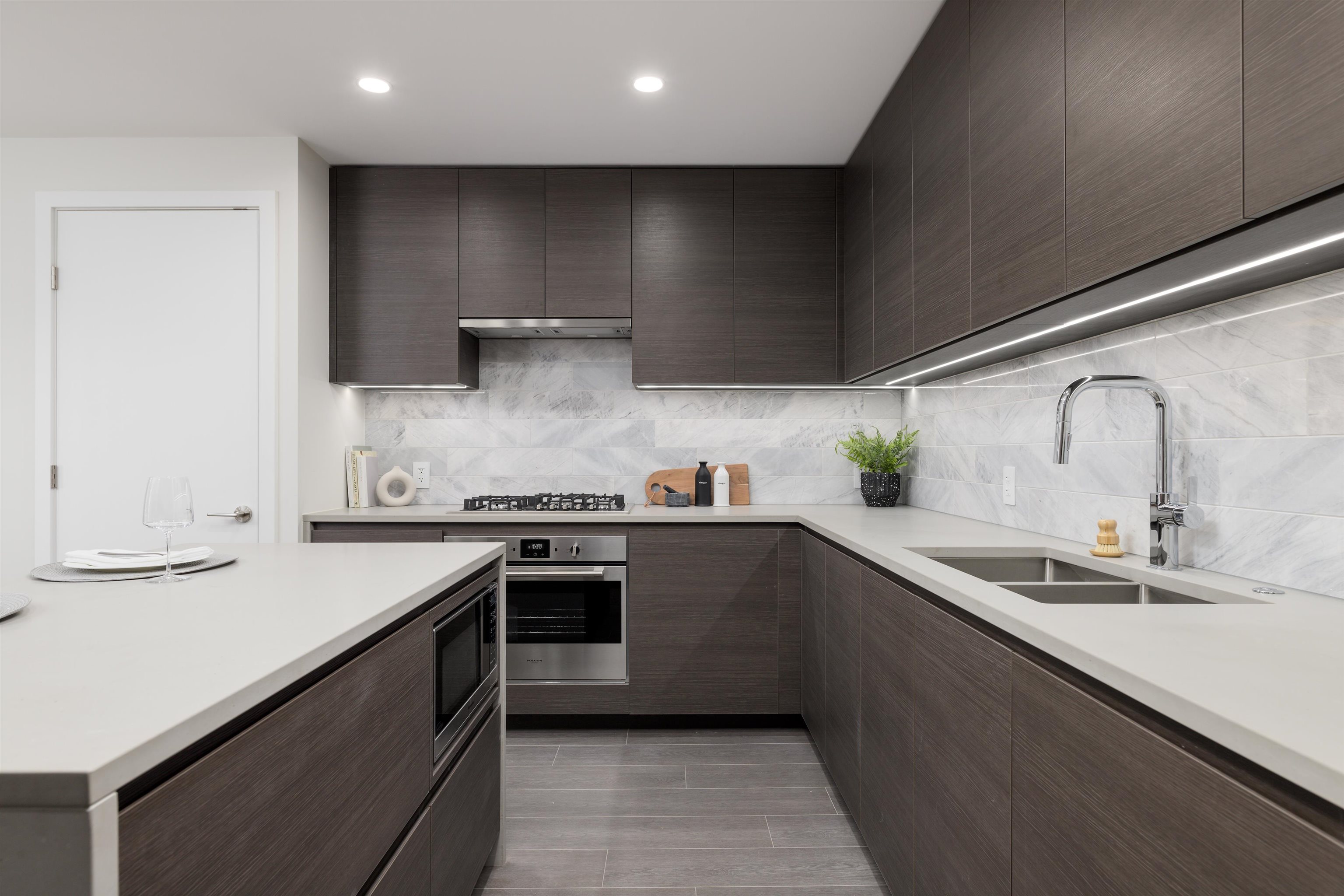 2108 Gilmore Ave #4611, Burnaby, BC V5C 0N8