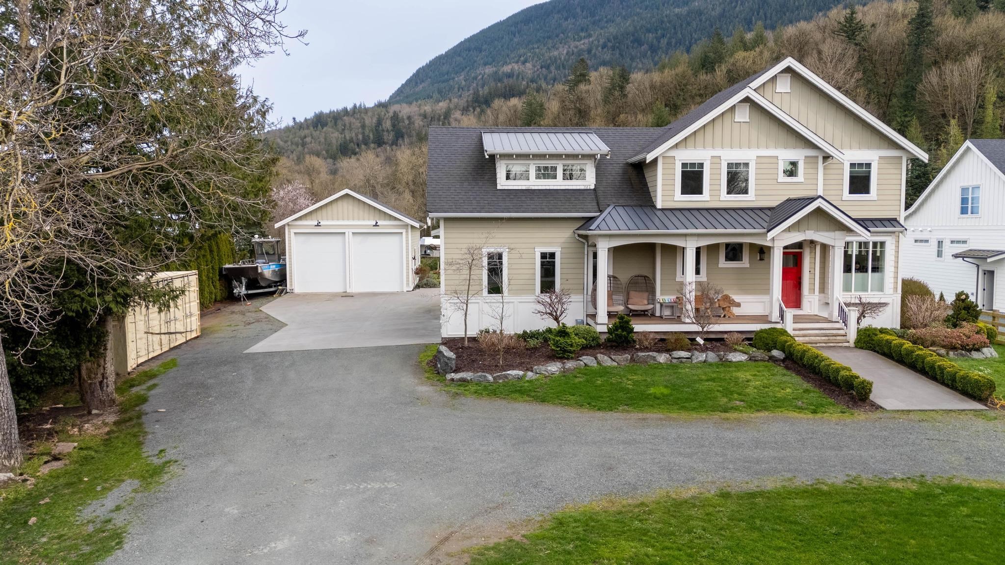 4054 Eckert St, Chilliwack, BC V2R 5J6