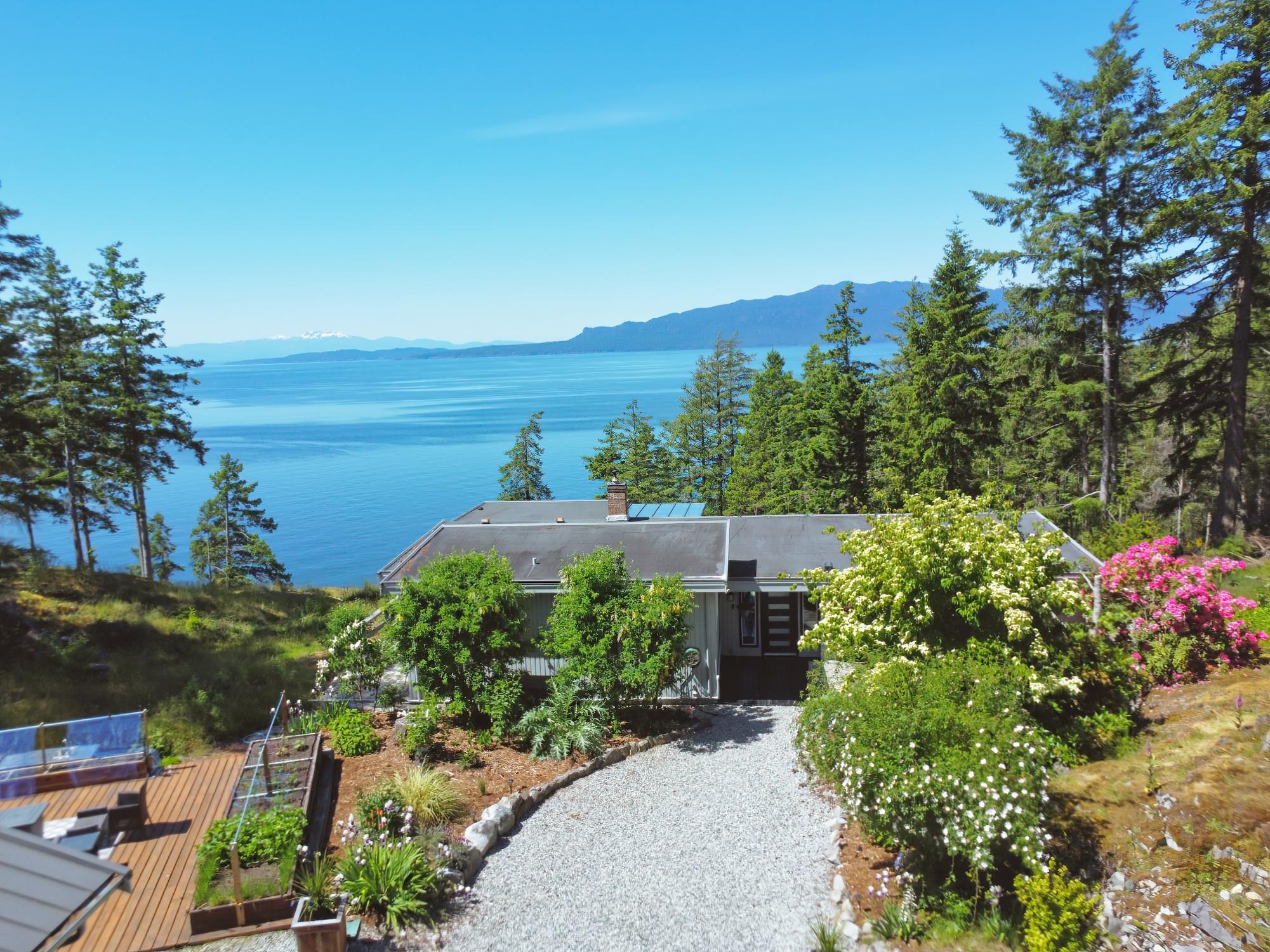 10993 Sunshine Coast Hwy, Halfmoon Bay, BC V7Z 1B8