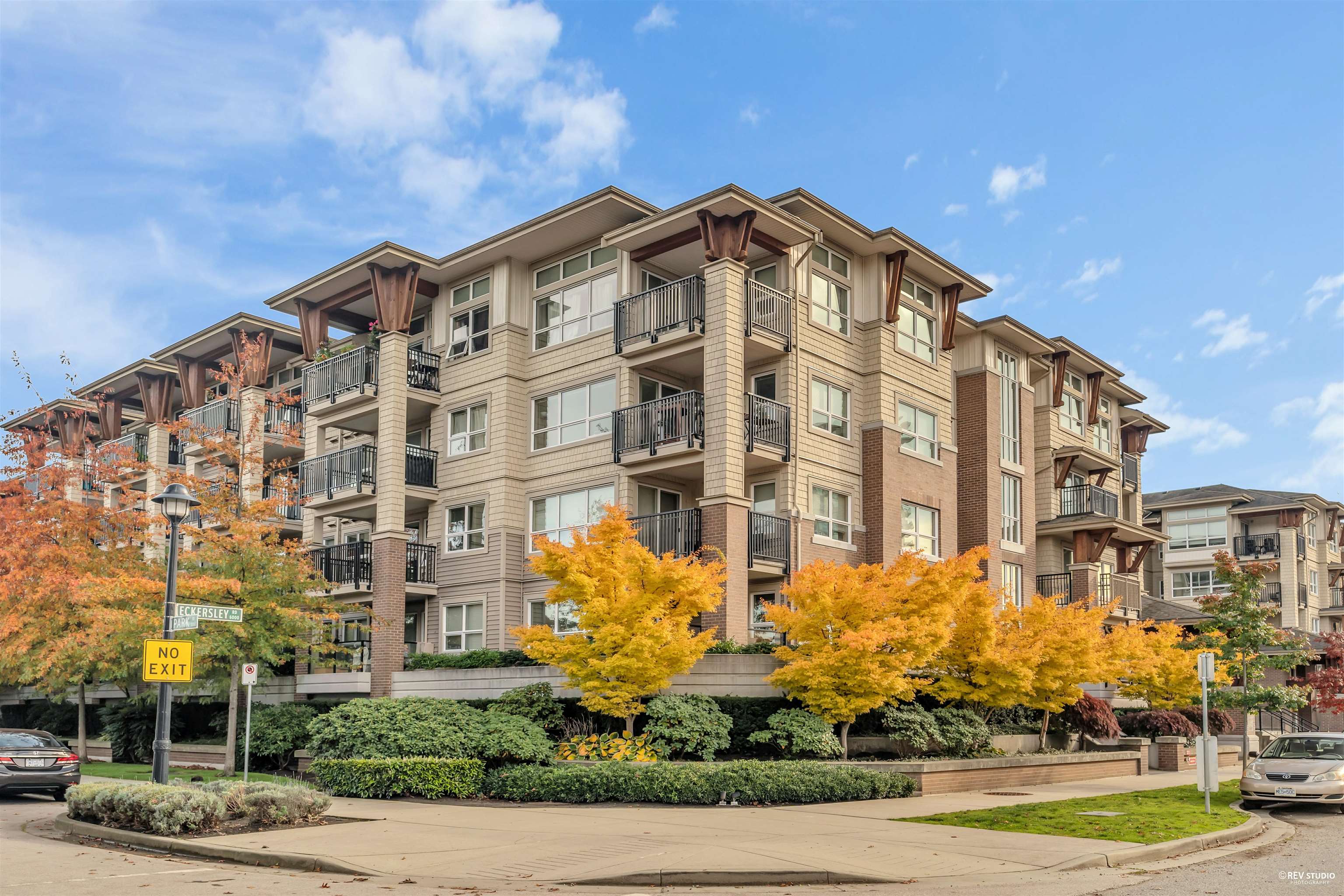 6800 Eckersley Road #407, Richmond, BC V6Y 0E7