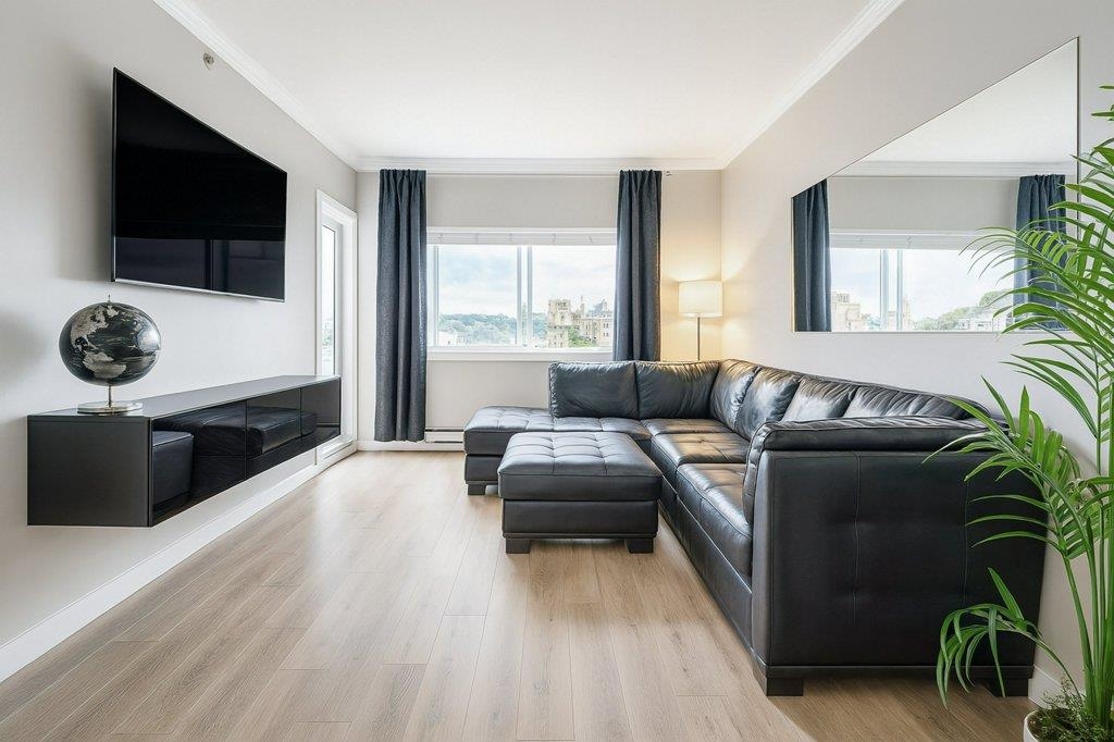 22363 Selkirk Avenue #401, Maple Ridge, BC V2X 2X6