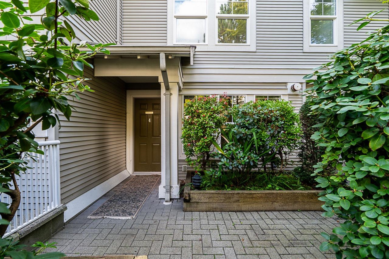7179 18th Avenue #4, Burnaby, BC V3N 1H2