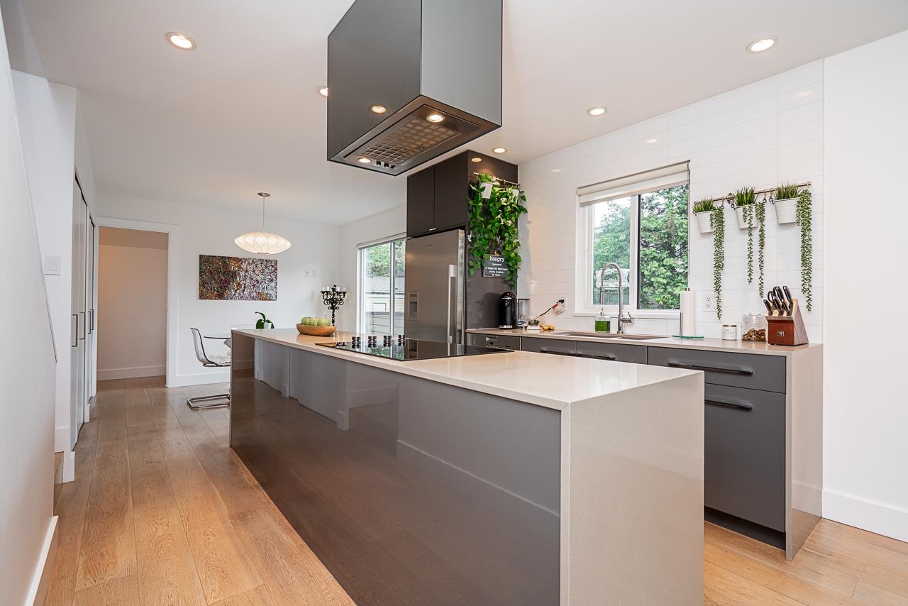 3988 Parkway Drive, Vancouver, BC V6L 3E1