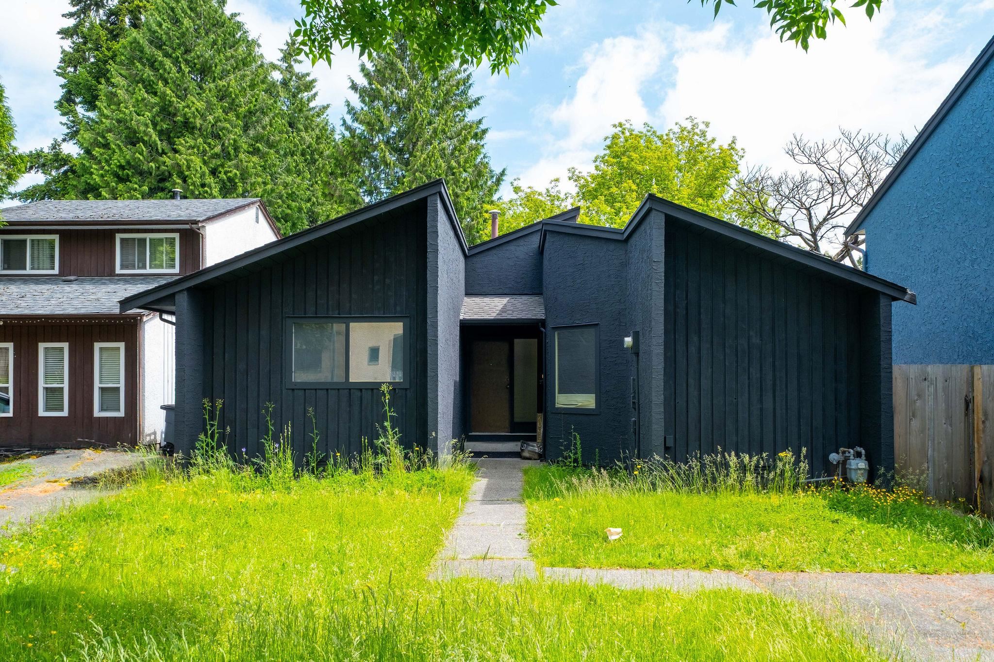 129a Street, Surrey, BC V3W 6T3