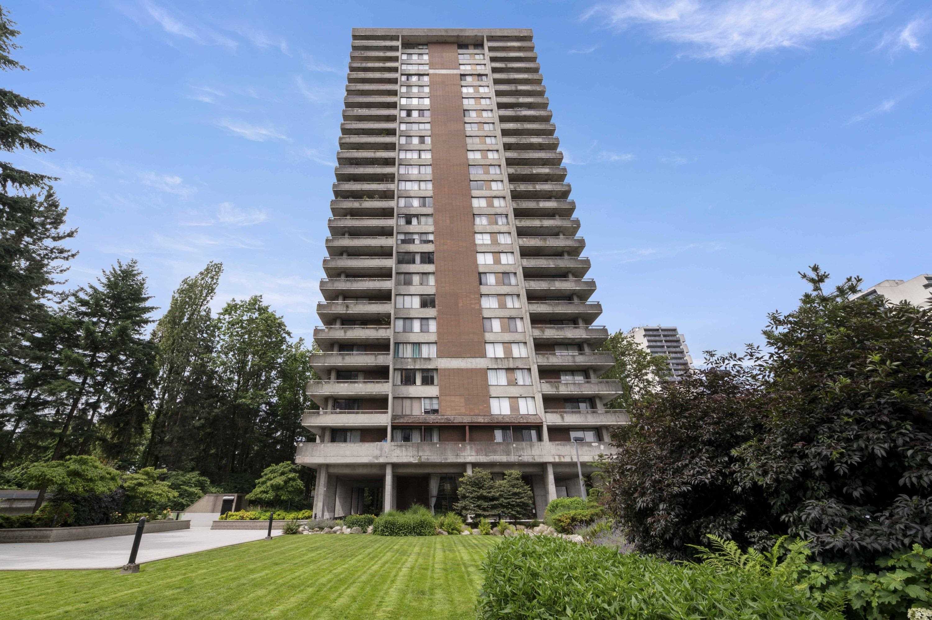 3737 Bartlett Court #1105, Burnaby, BC V3J 7E3