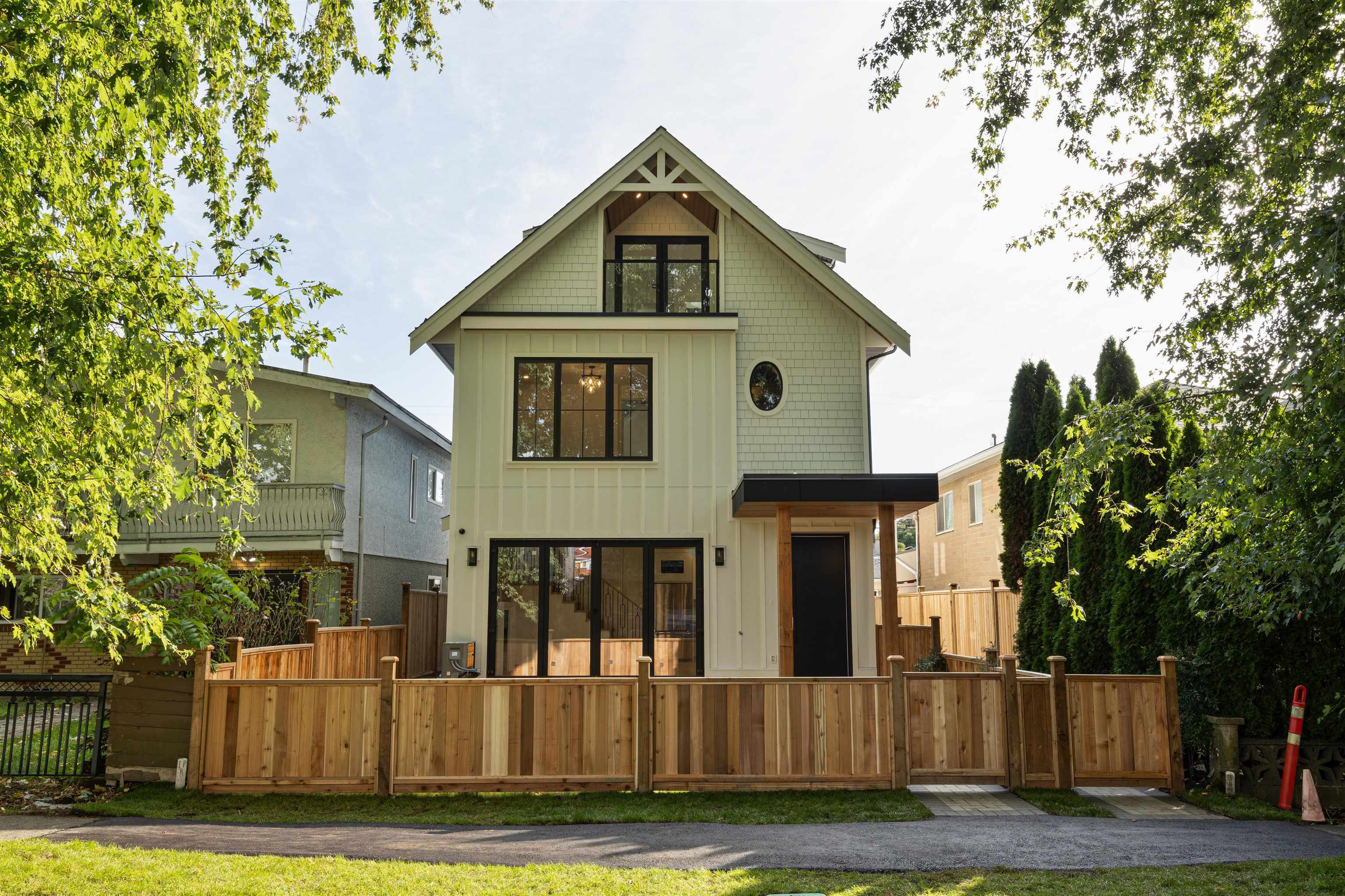 848 East 38th Avenue, Vancouver, BC V5W 1J3