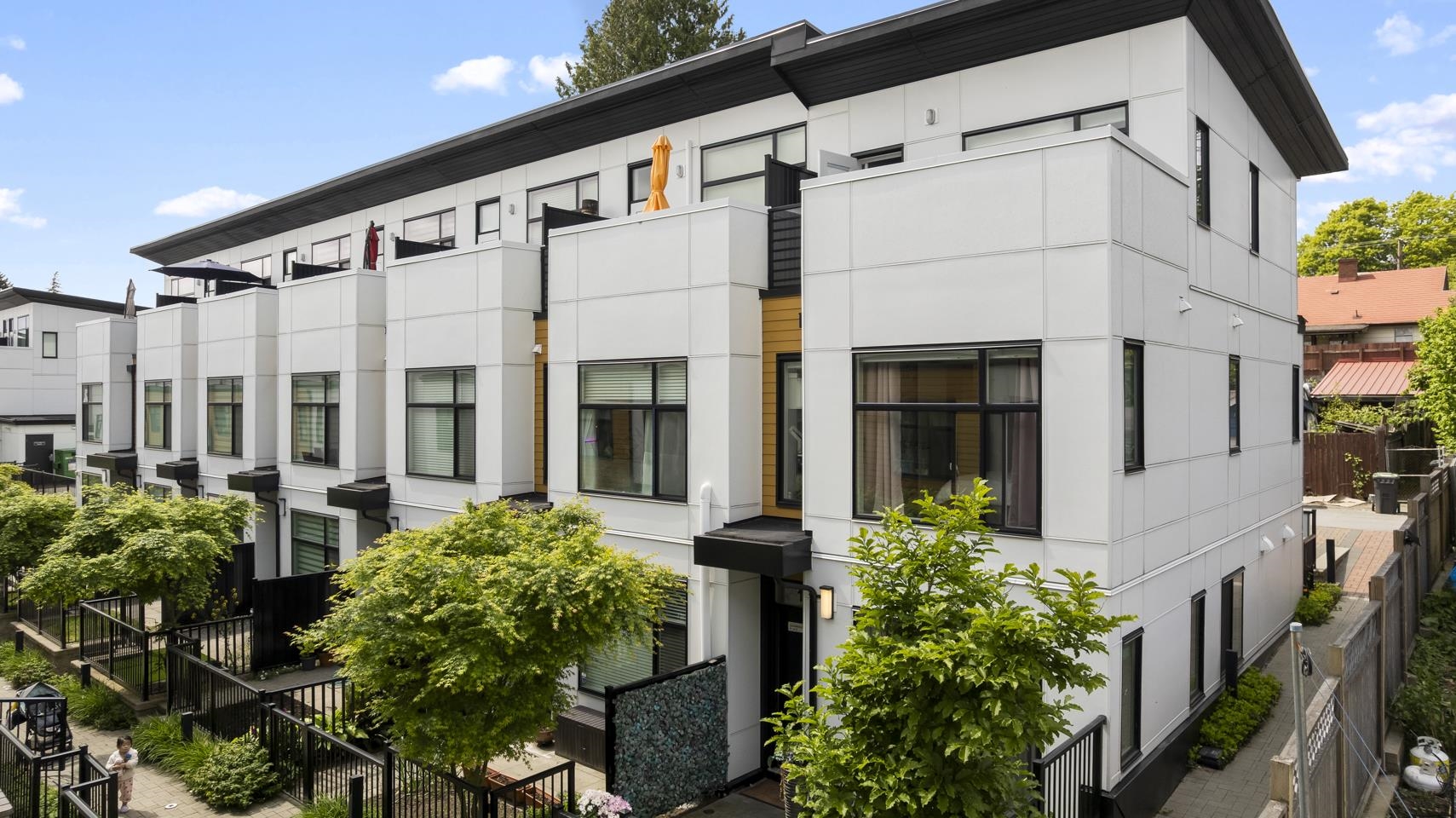 1211 8th Avenue #13, New Westminster, BC V3M 2R8