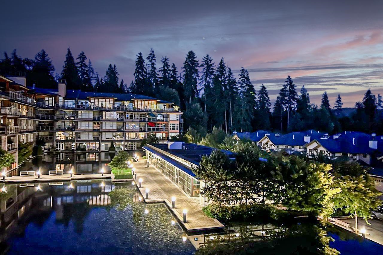 3602 Aldercrest Drive #305, North Vancouver, BC V7G 0A2