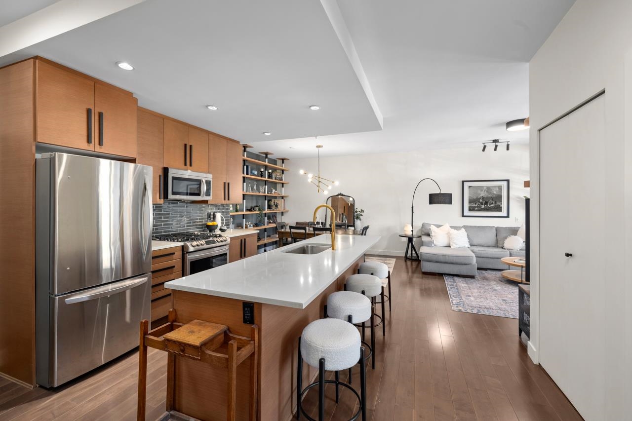3294 Mount Seymour Parkway #310, North Vancouver, BC V7H 0B1