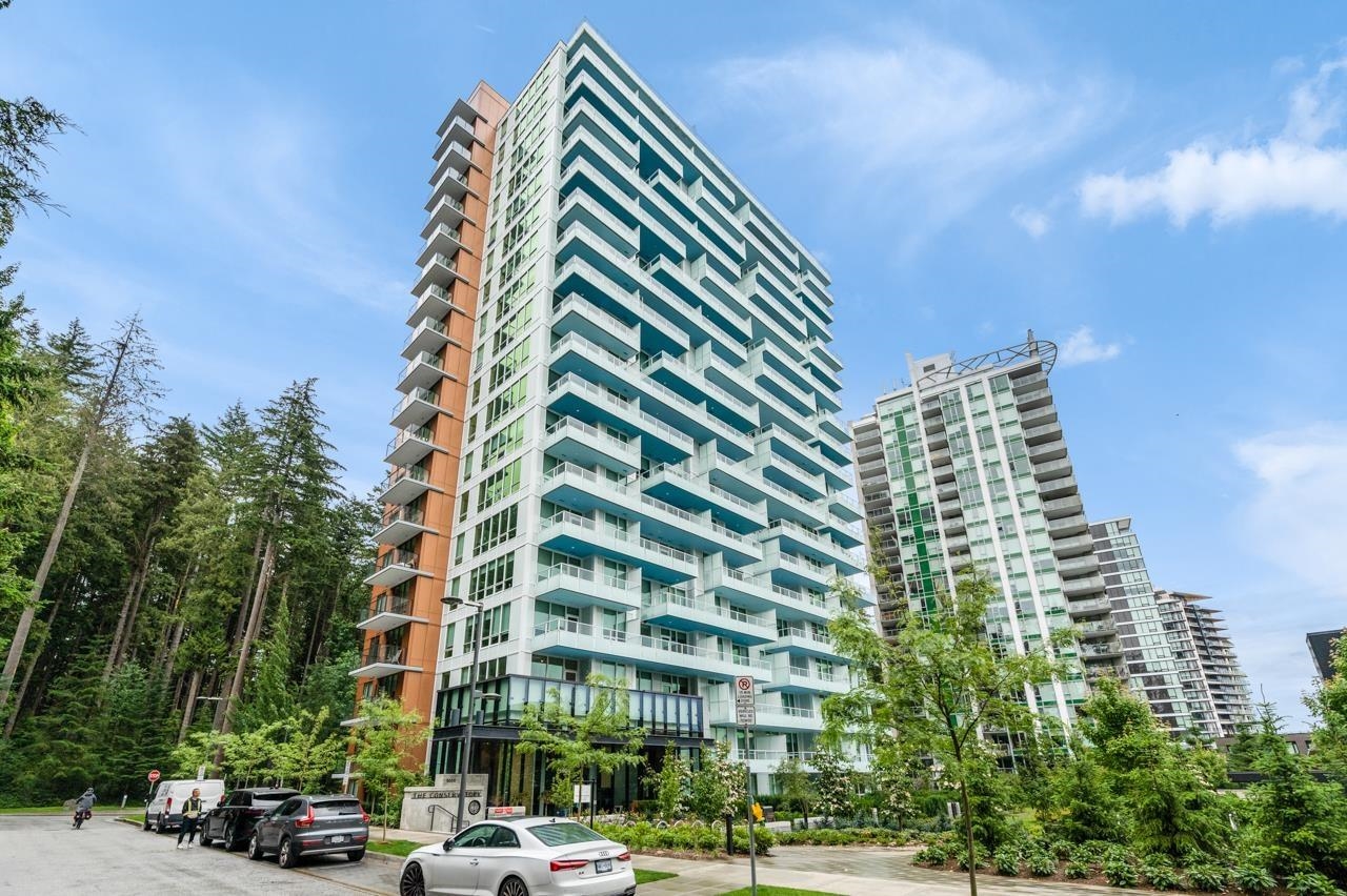 5608 Berton Ave #704, Vancouver, BC V6S 0M6