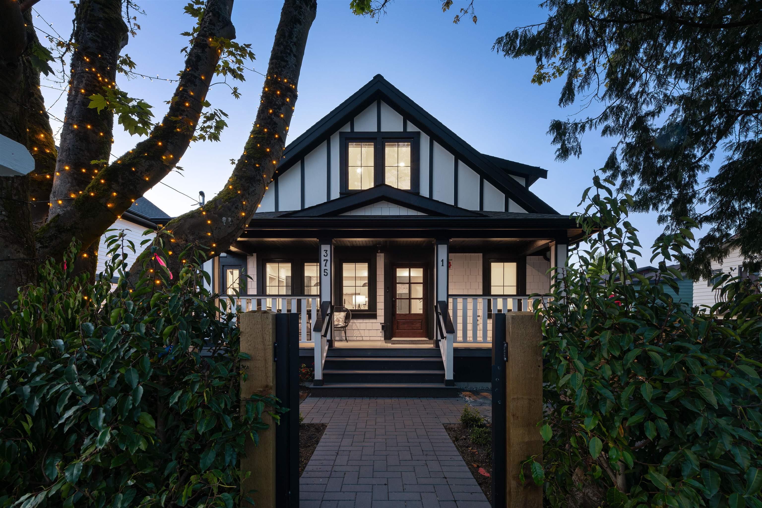 375 East 33rd Avenue #1, Vancouver, BC V5V 2Z8