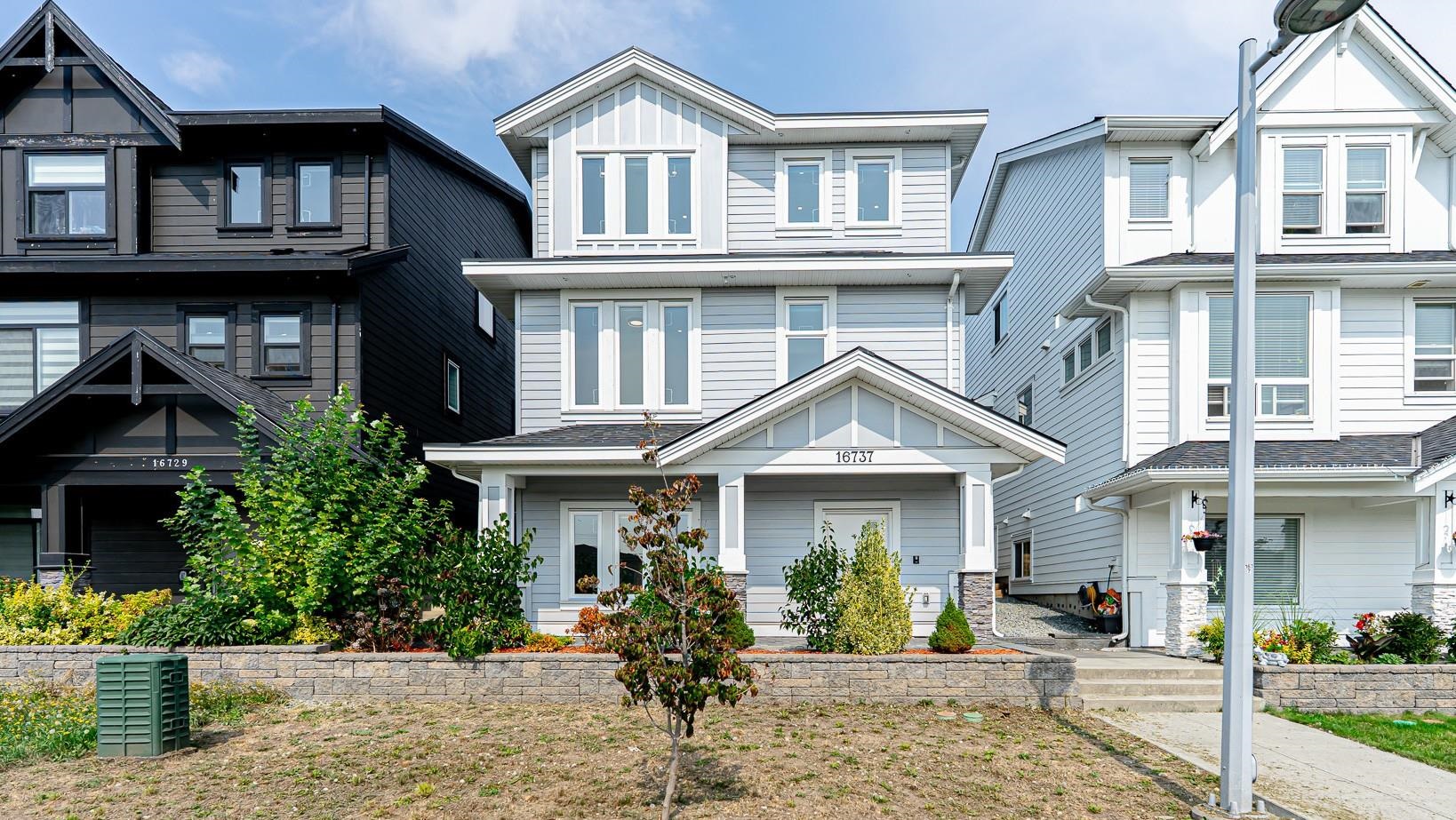 16th Avenue, Surrey, BC V3Z 0T3